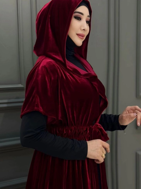 Abaya Vecherniy ko`ylak — kapyushonli Abaya Dvoyka.Kiyimlar to`plami