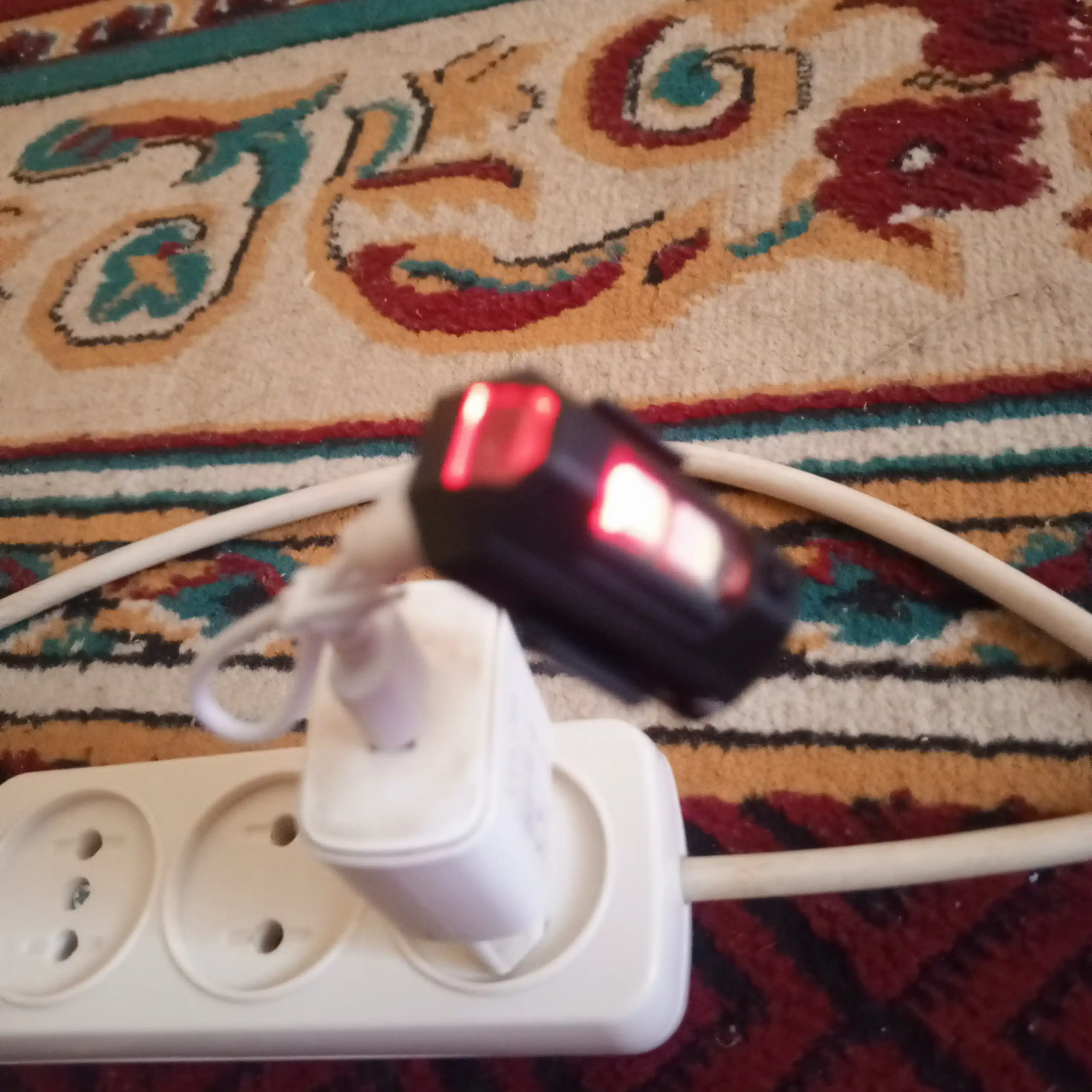 Mini-migalka, RGB LED, 7 xil rang, universal