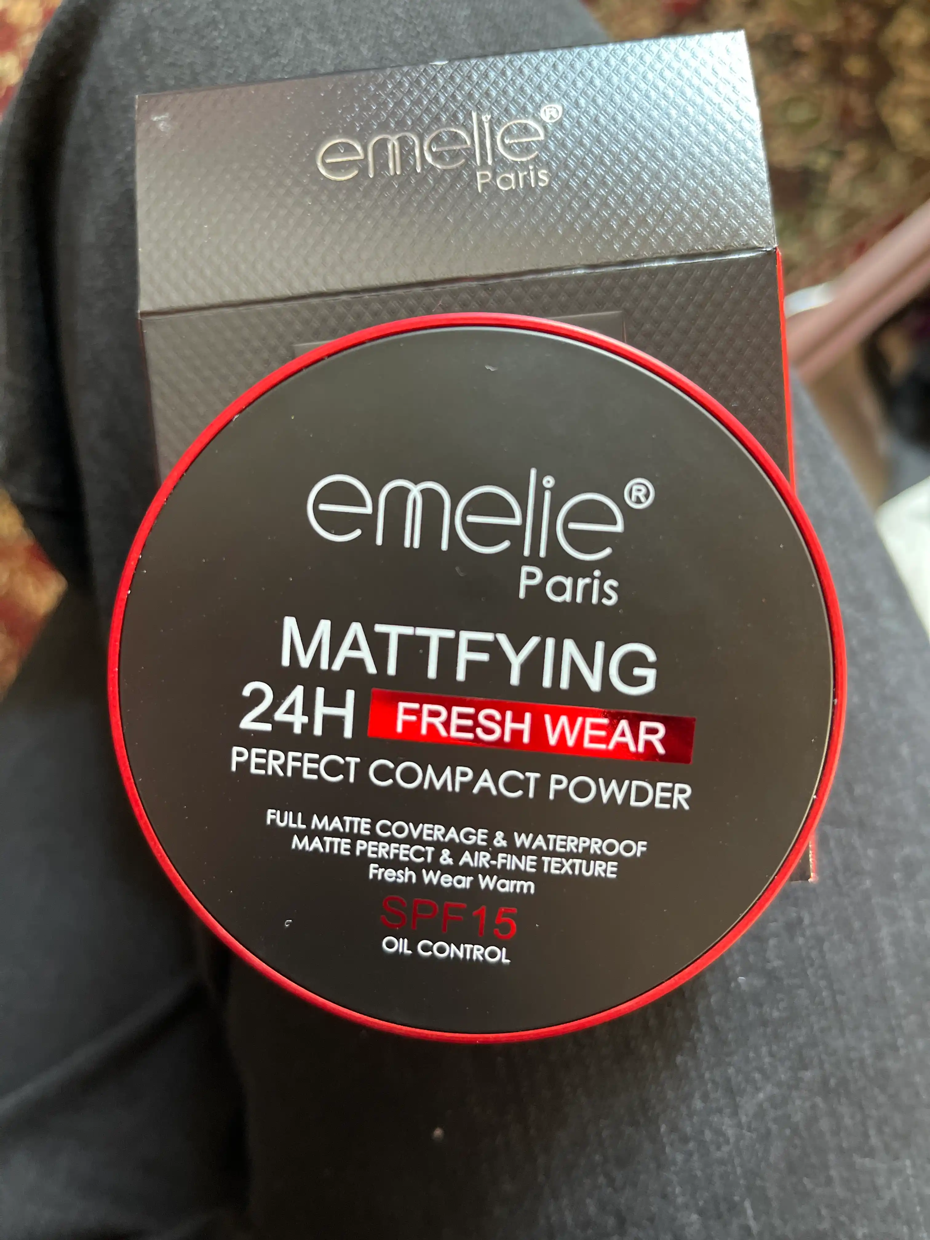 Матовая пудра Emelie, 01 и 02, 2 в 1, матовый эффект на 24 часа, SPF 15