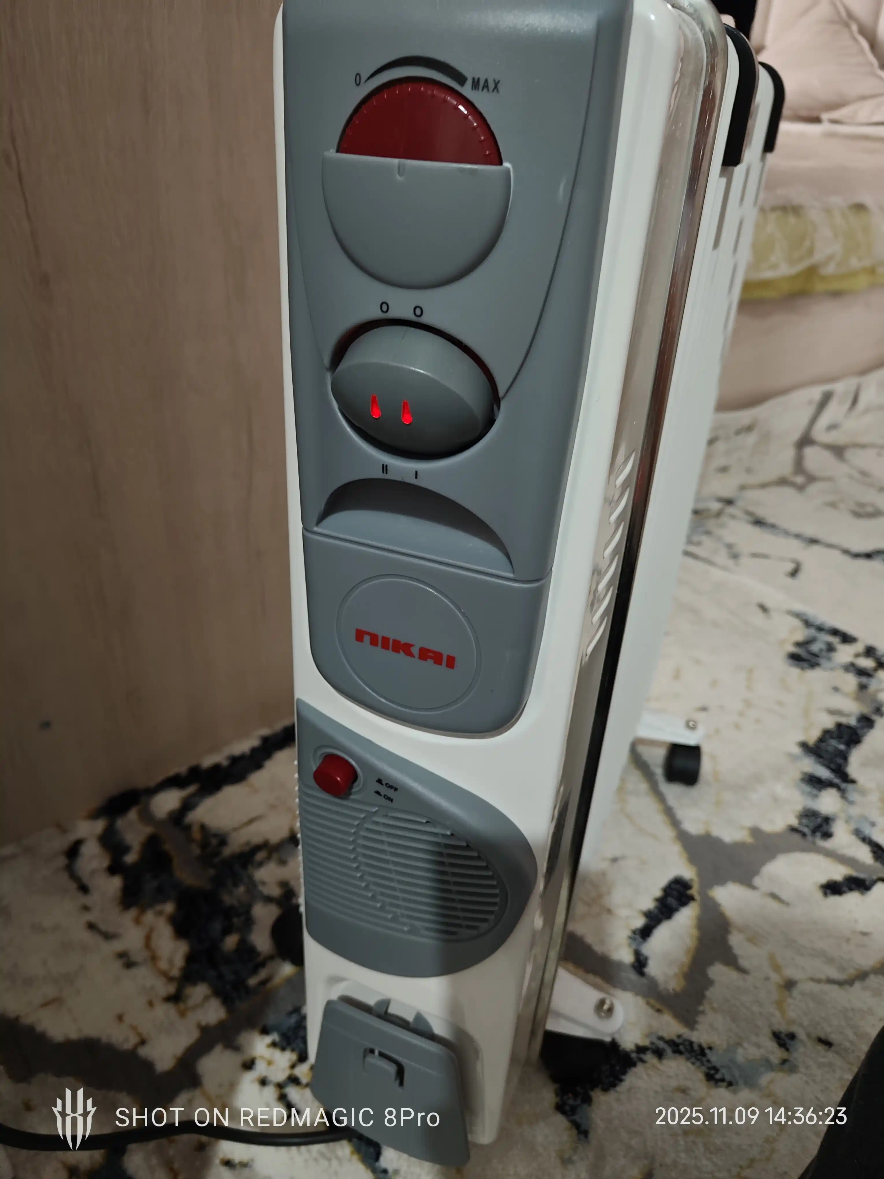 Moyli isitgich, 13 qovurg'ali, termostatli + quritgich, 2900 vt, 35 m2