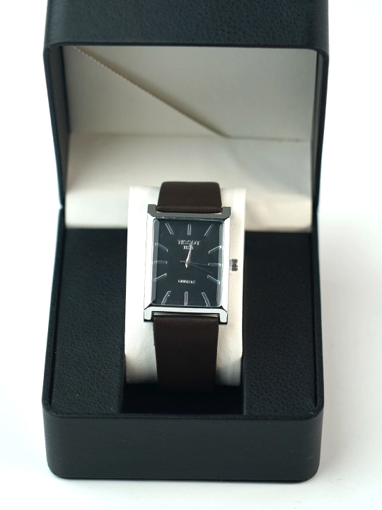 Tissot Classic Rectangle — Elegant erkaklar soati