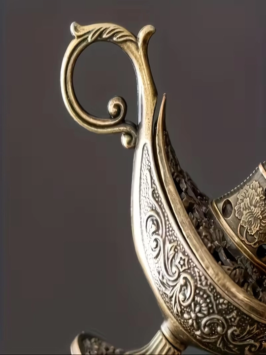 Tutatqi uchun taglik "Aladdin chirog'i"