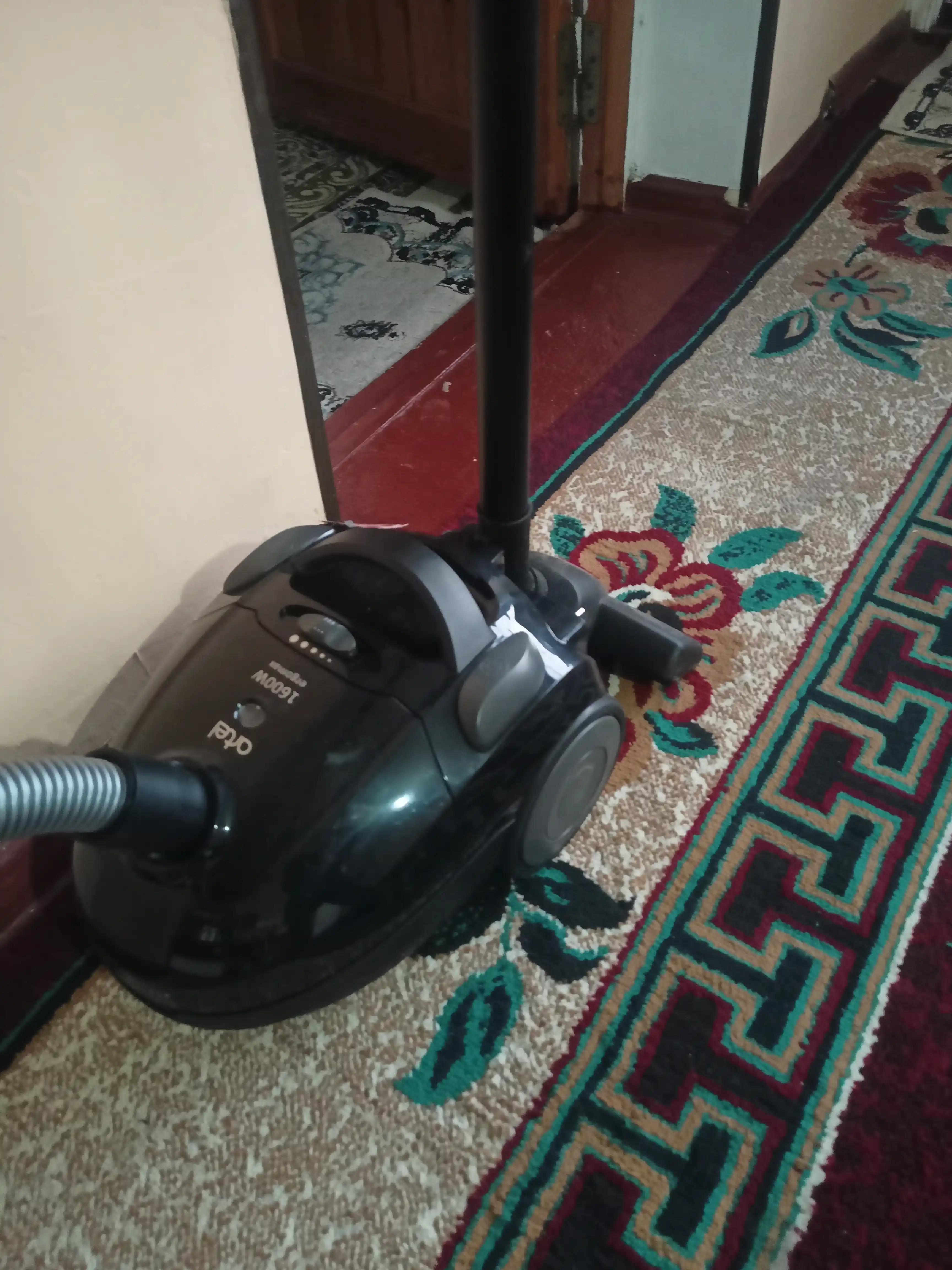 Пылесос ARTEL VCB0316, 1600 Вт