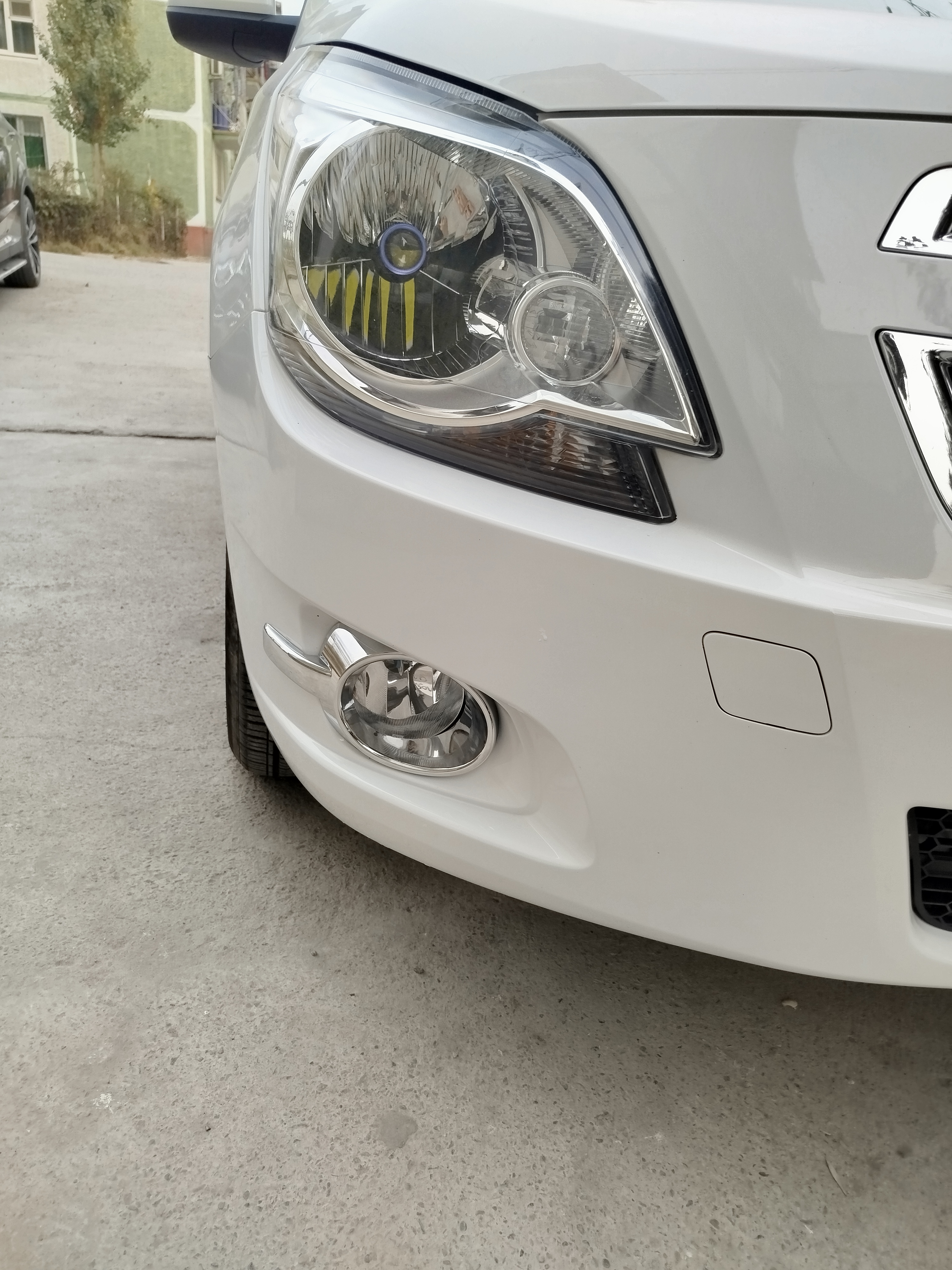 Никелевые накладки для противотуманной фары Chevrolet Cobalt, Matiz туманка ПТФ
