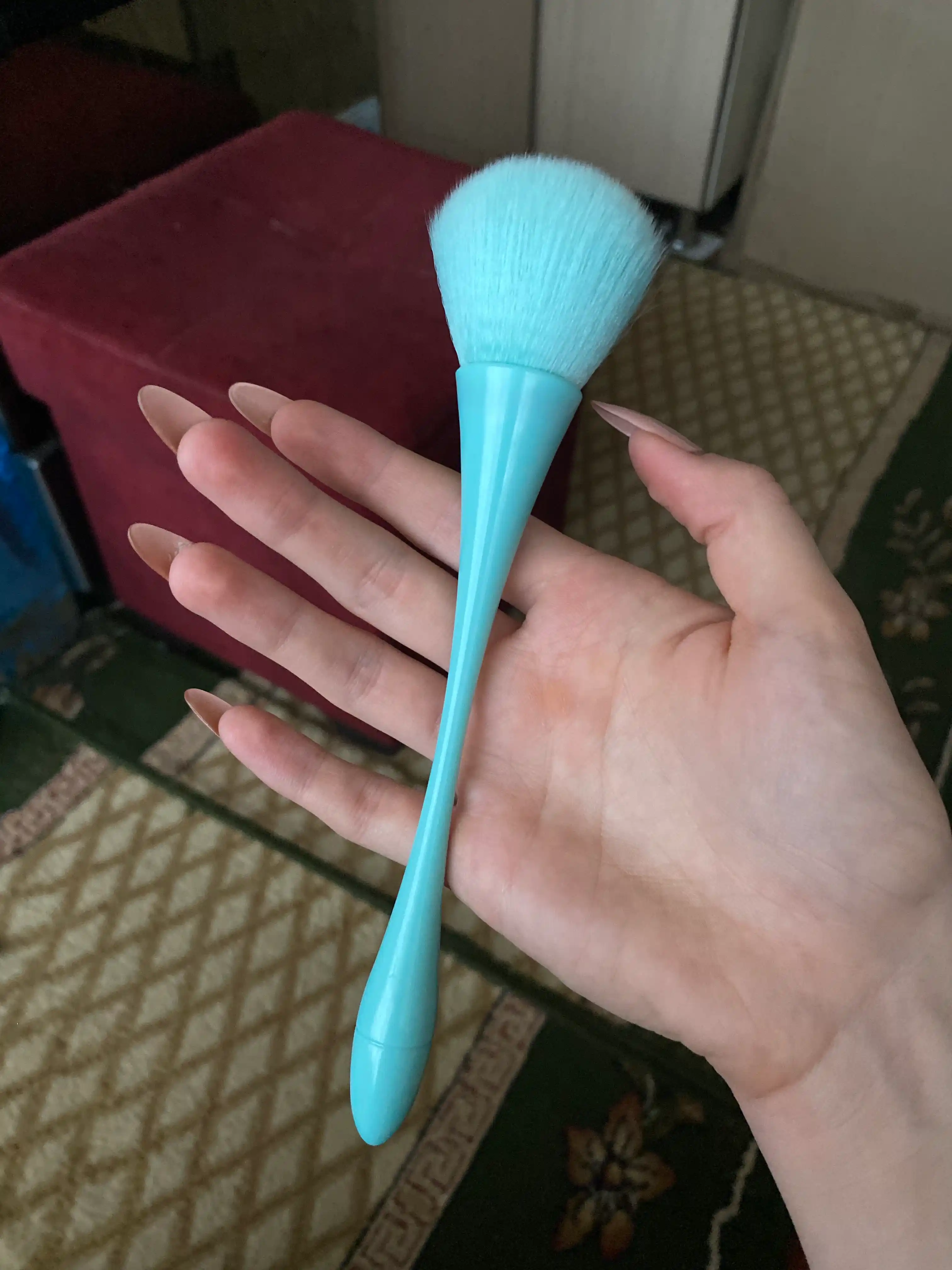 Konsiler, korrektor, tonal, rumyan, makiyaj uchun kosmetik cho‘tka