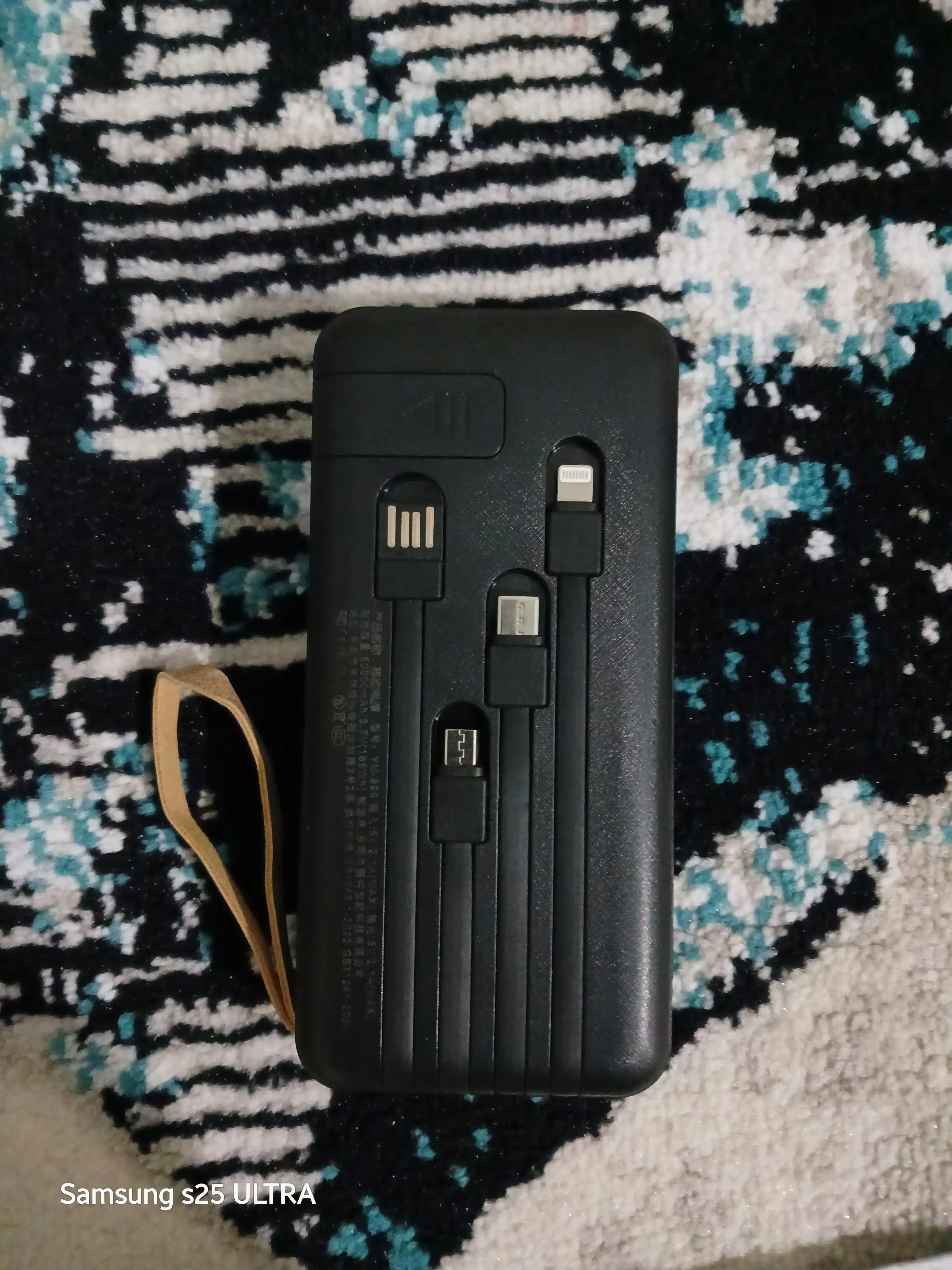 Внешний аккумулятор, power bank, батарея 20000, 30000, для iphone android 4в1