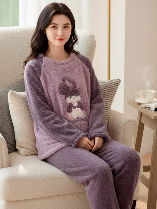 Ayollar momiq pijamasi
