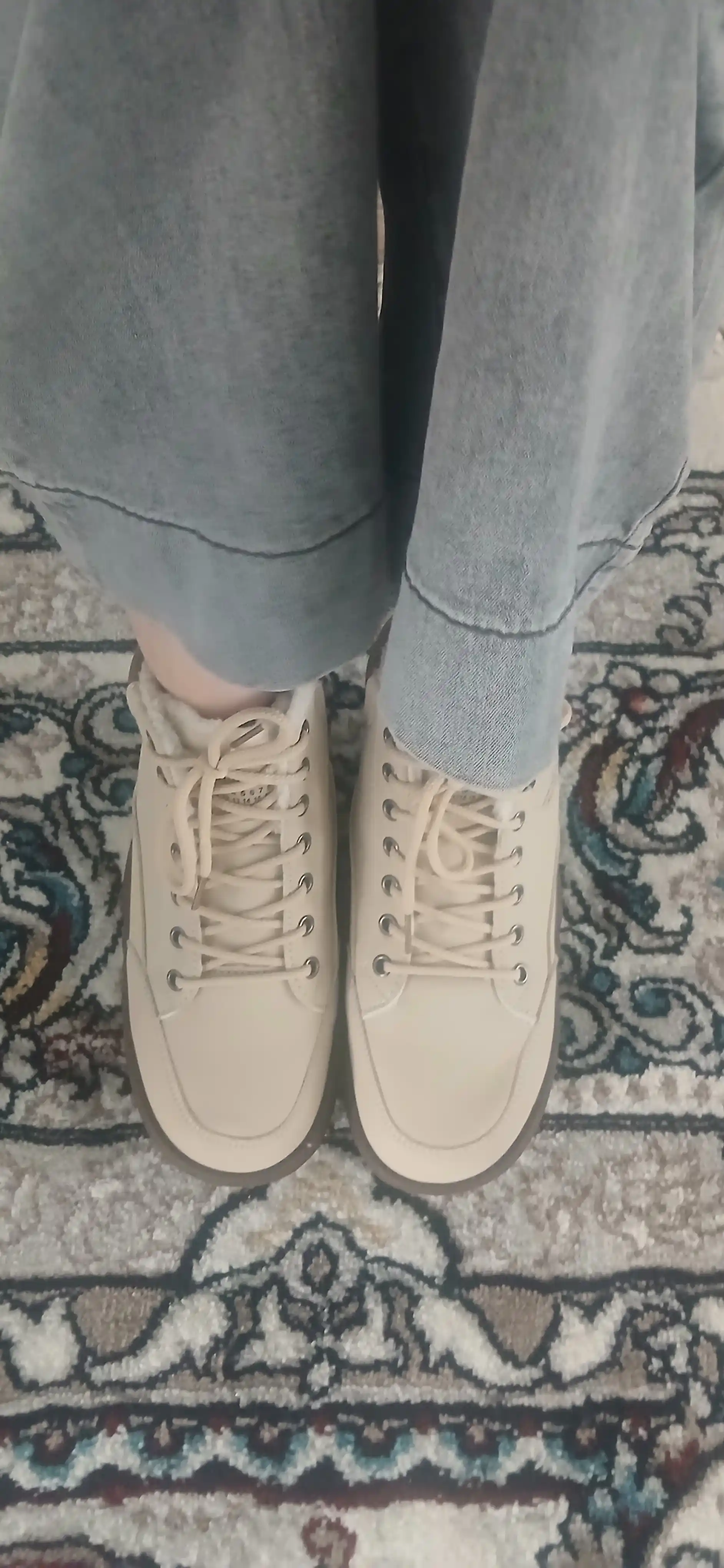 Зимние кроссовки с мехом, женские, зимние, на 1 размер маломерка, 36-40