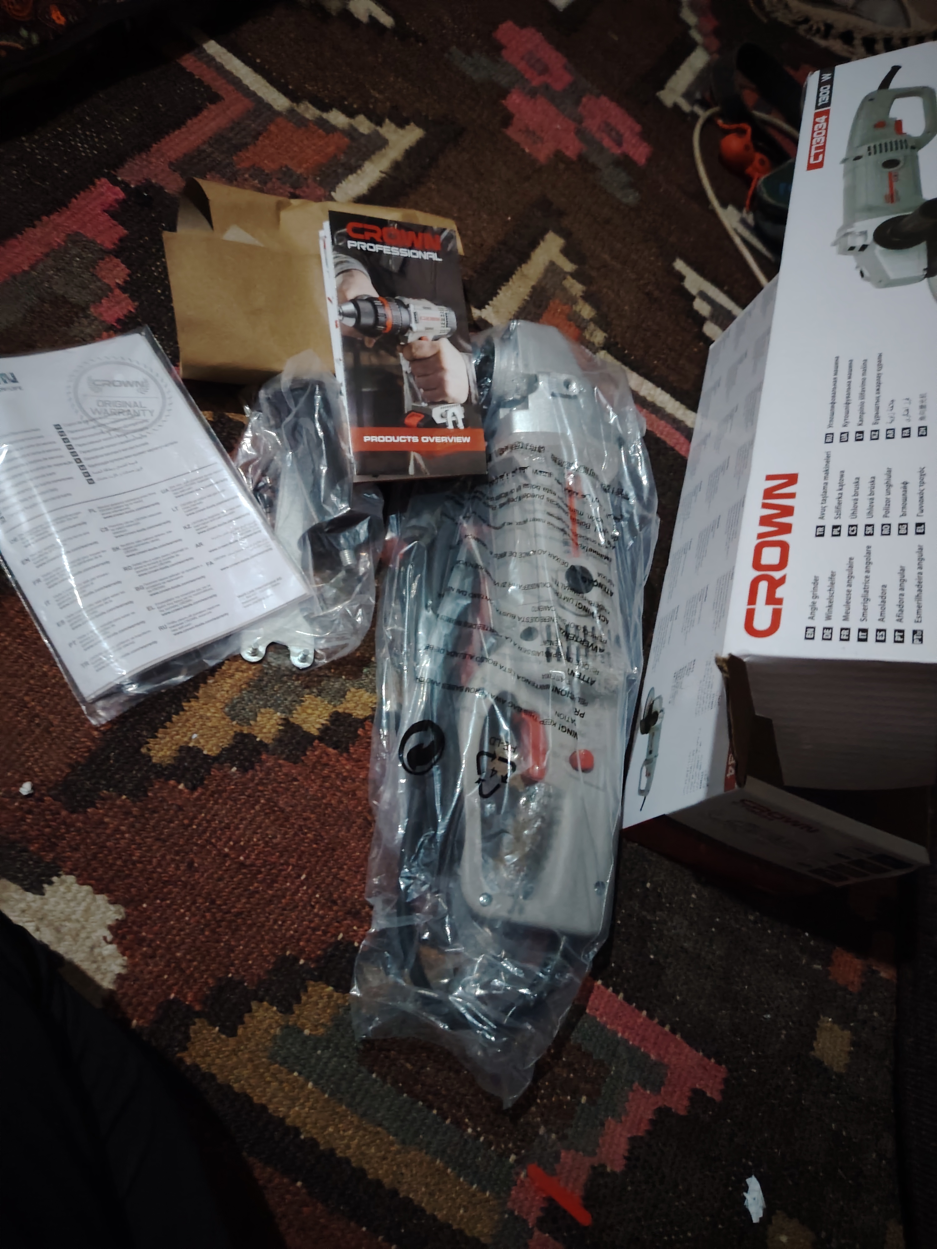 Болгарка CROWN CT13034, 1300W, 180 мм