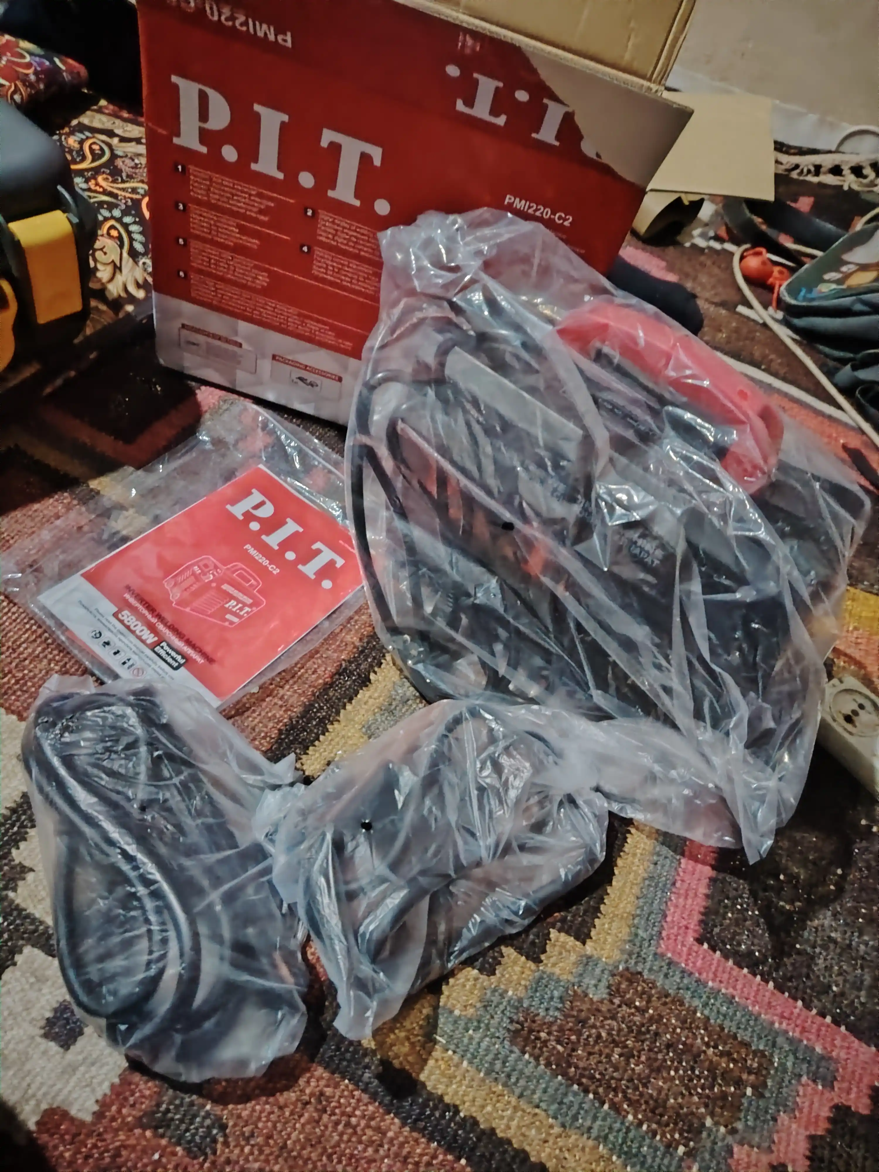 Inverter payvandlash apparati P.I.T. PMI220-C2, 220A, qo‘l payvandlash uchun