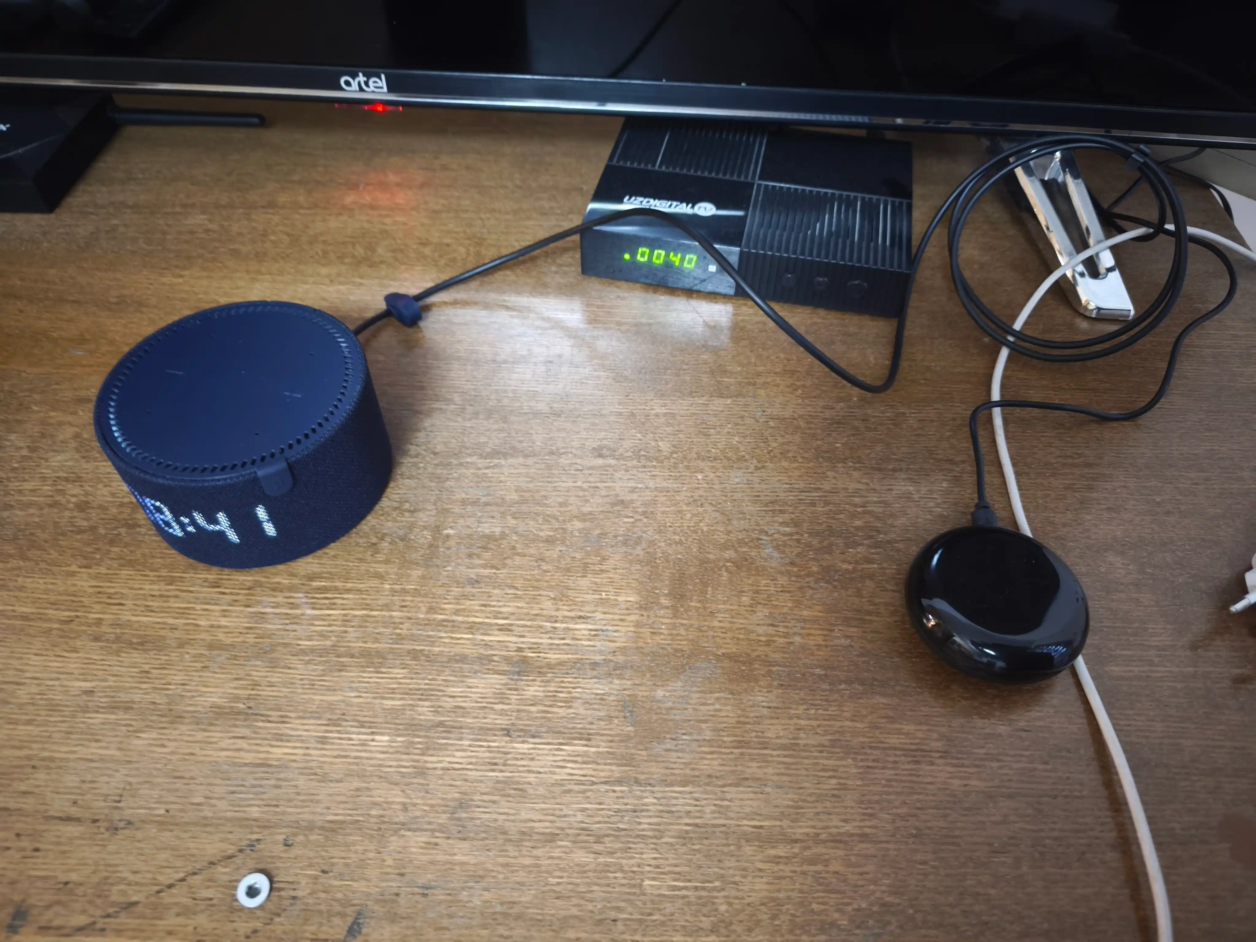 Aqlli universal pult Alisa/Marusya uchun – ovoz bilan boshqariladigan IQ-kontroller