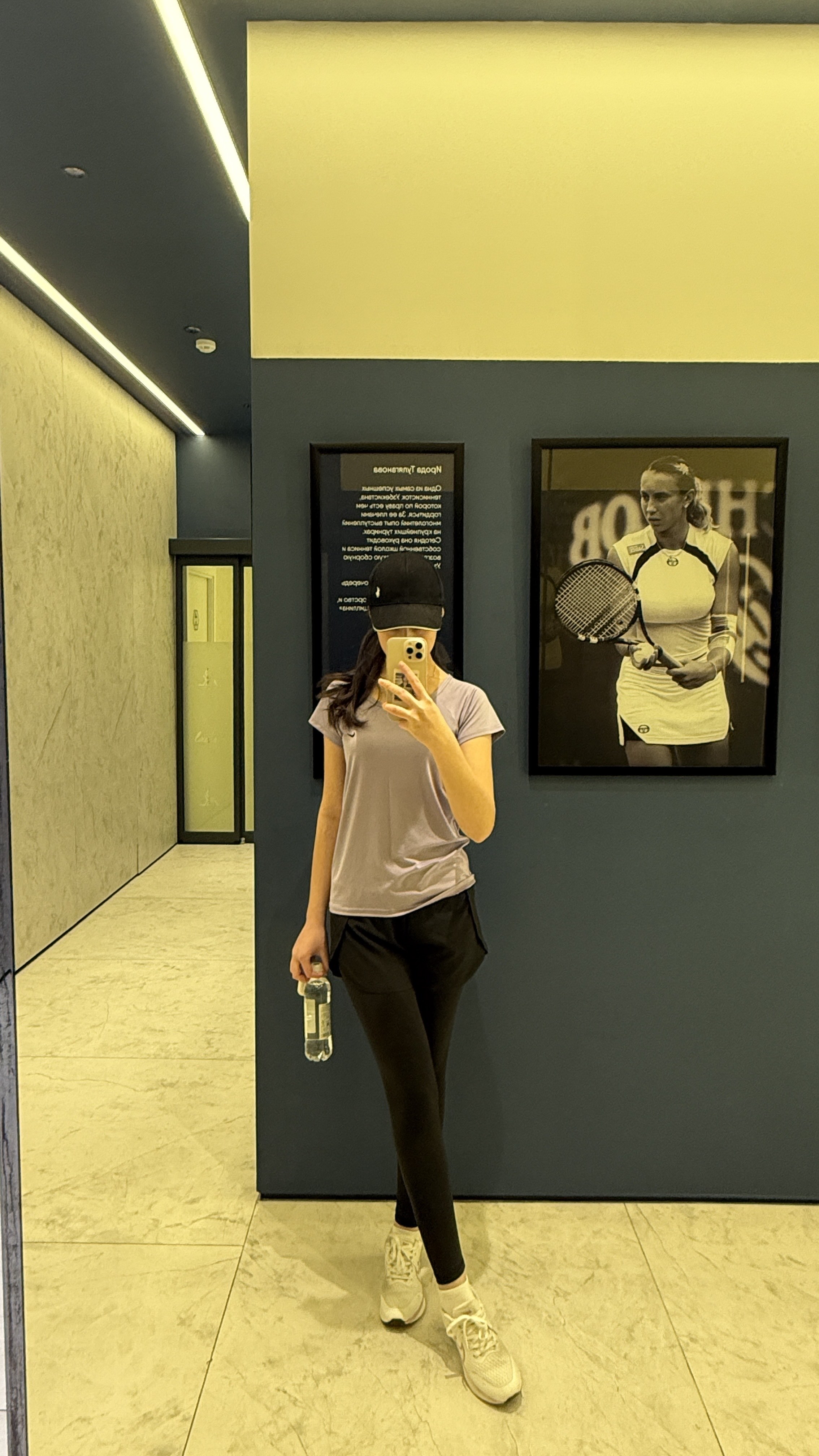 Ayollar shortilar bilan legginslar, FIT brendi, sport va fitnes uchun