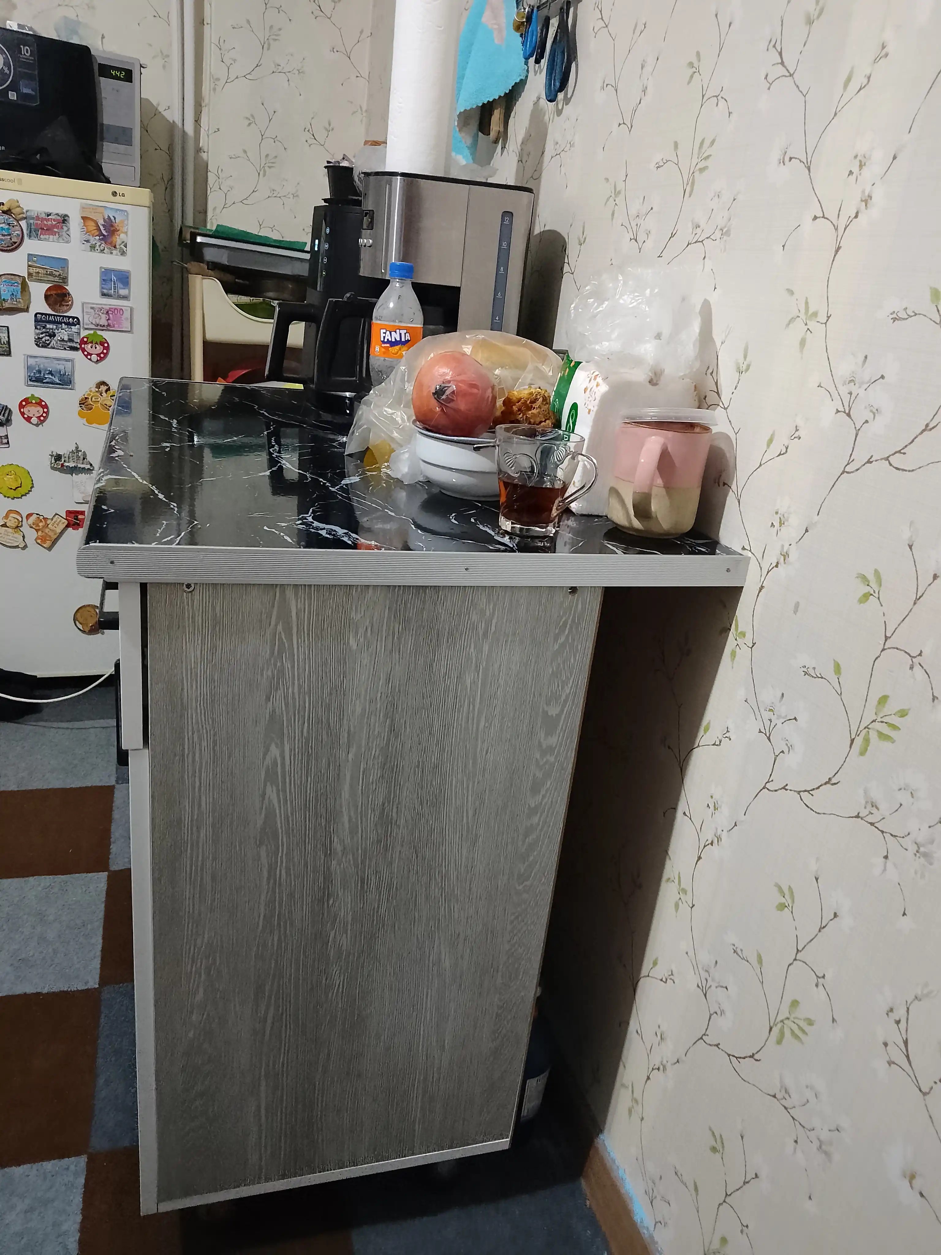 Stol, 1 metr - ofis, uy yoki o'quv maydoni uchun amaliy va ko'p qirrali tanlov