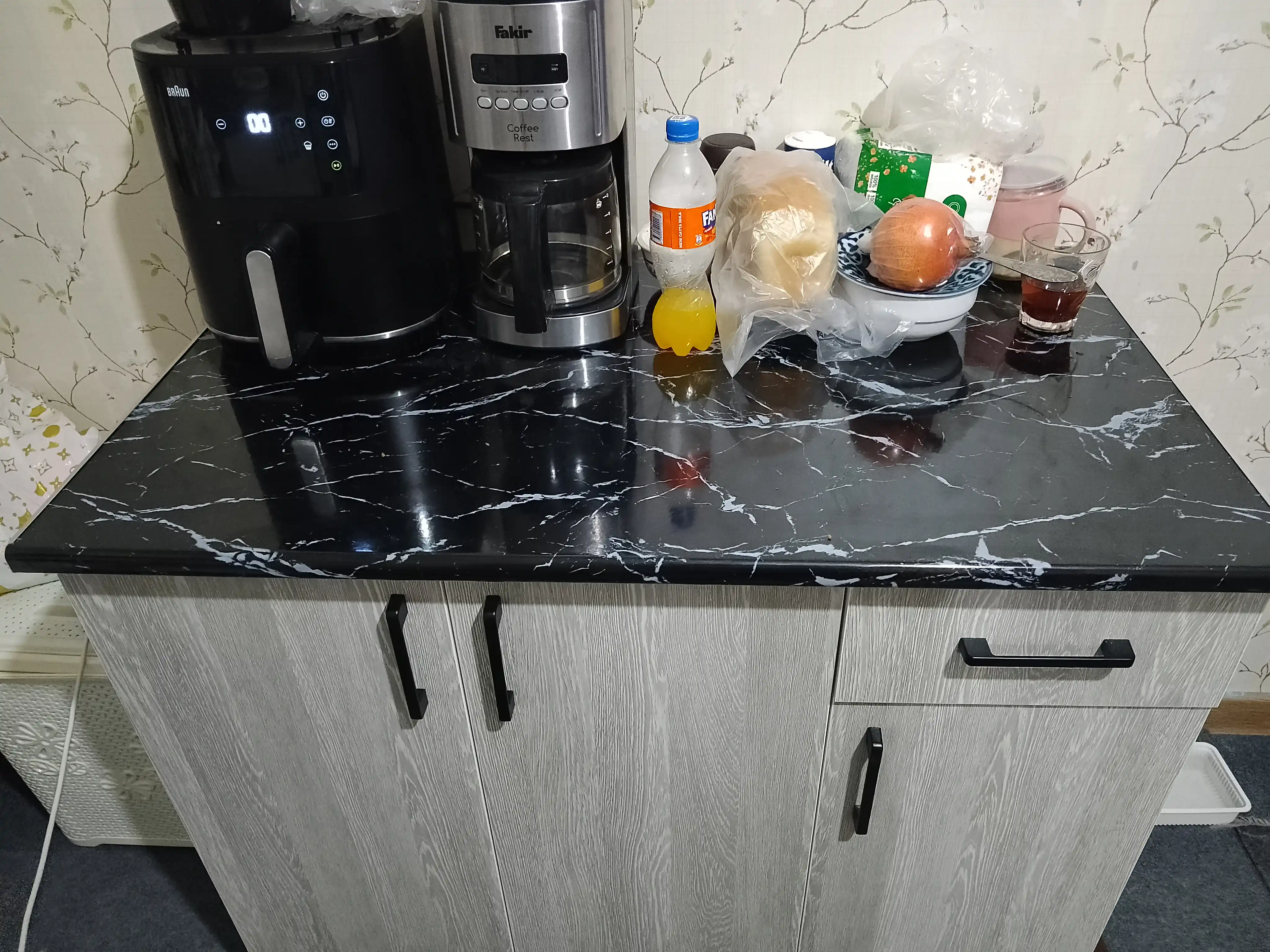 Stol, 1 metr - ofis, uy yoki o'quv maydoni uchun amaliy va ko'p qirrali tanlov