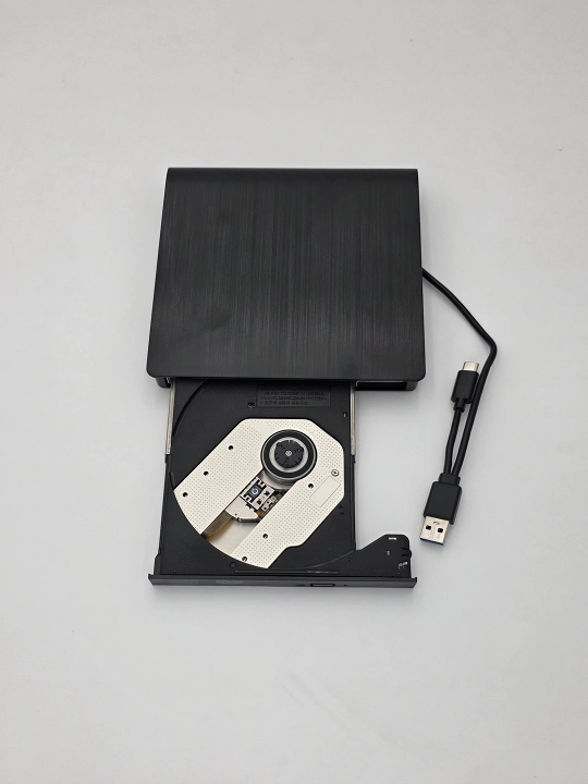 USB 3.0 va Type-C portativ disk yurituvchisi