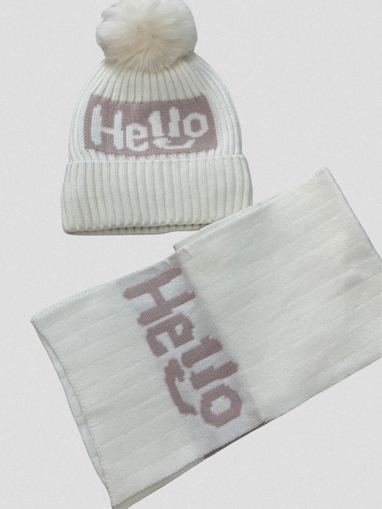 Детский зимний комплект, шапка с помпоном и шарф Hello - 