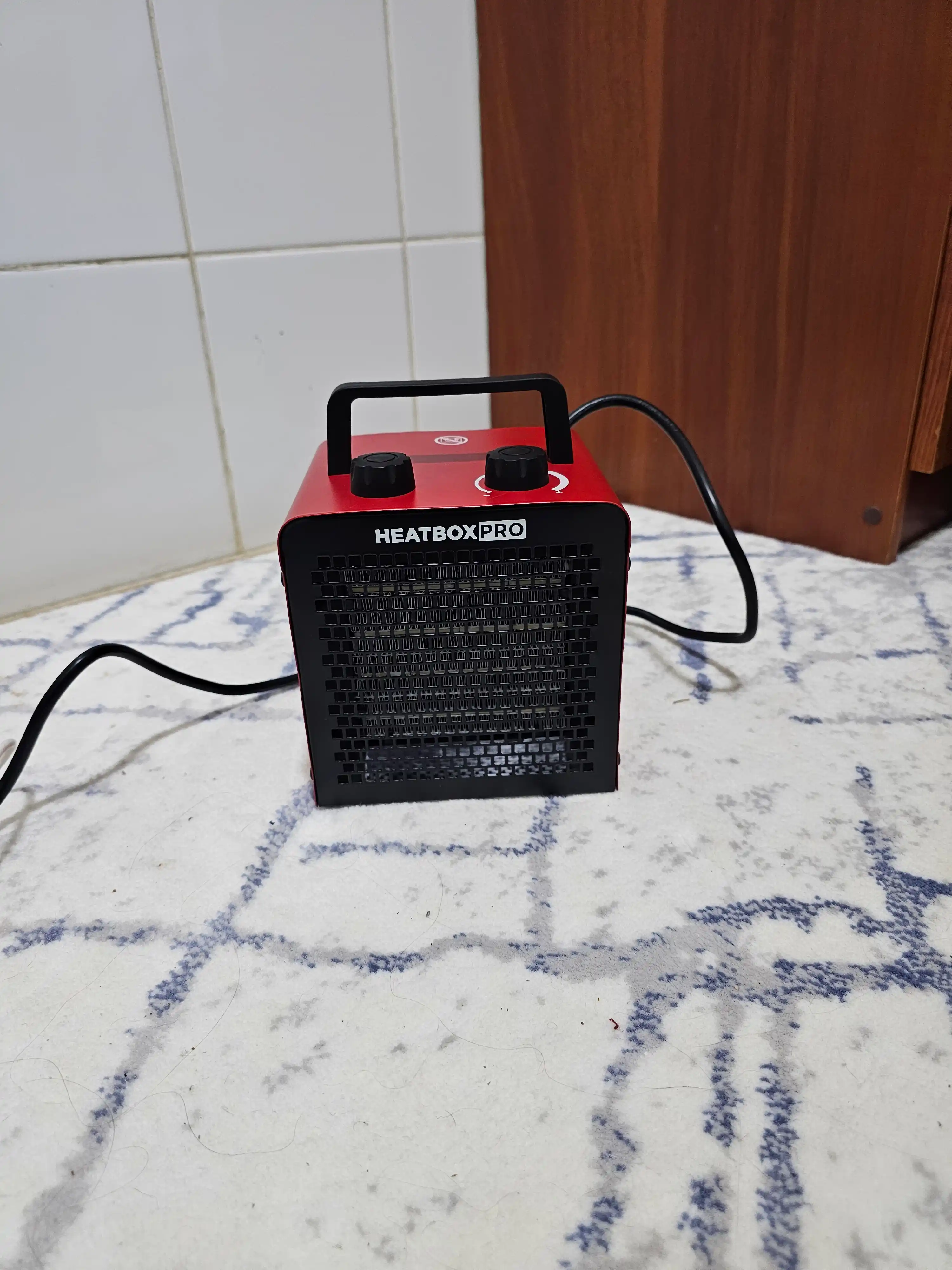 Тепловая пушка HEATBOX PRO 2000 Вт — керамический обогреватель до 25 м², 2 режима