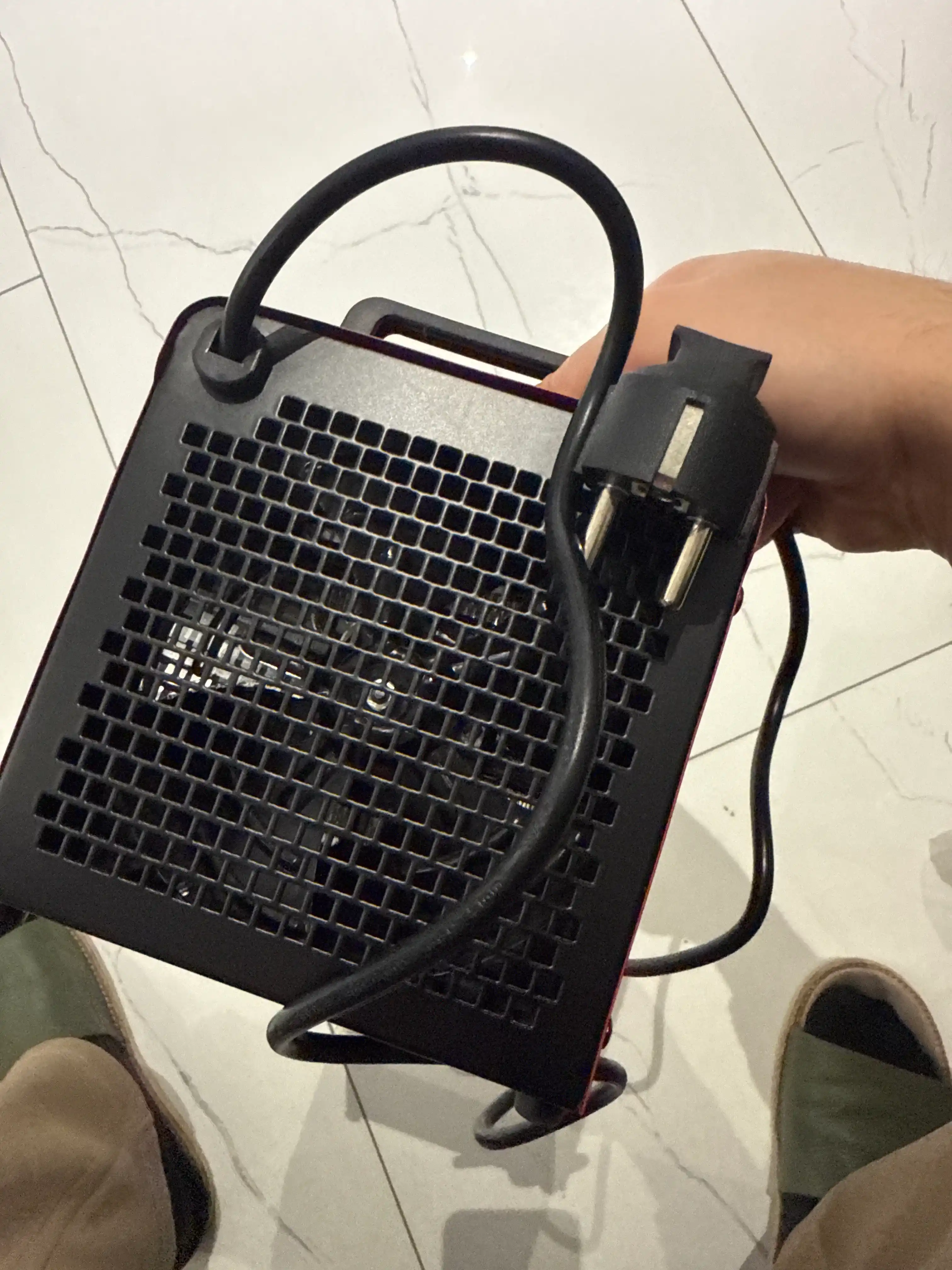 Тепловая пушка HEATBOX PRO 2000 Вт — керамический обогреватель до 25 м², 2 режима