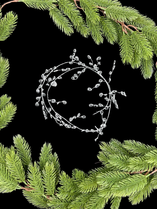Новогодние бусины на проволоке. Гирлянда с прозрачными кристаллами