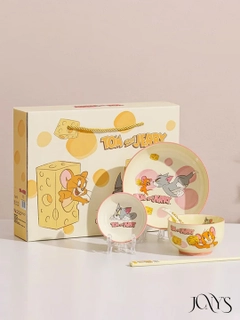 Кораллово-розовый
