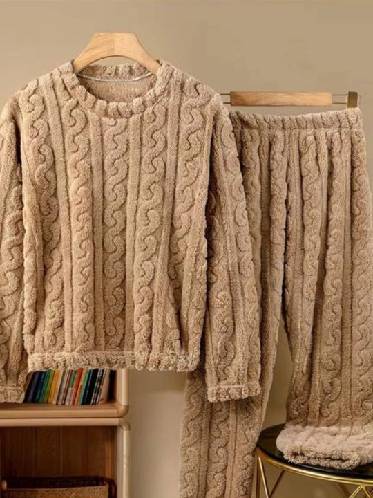 Flisdan pijama, uy kiyimi - 