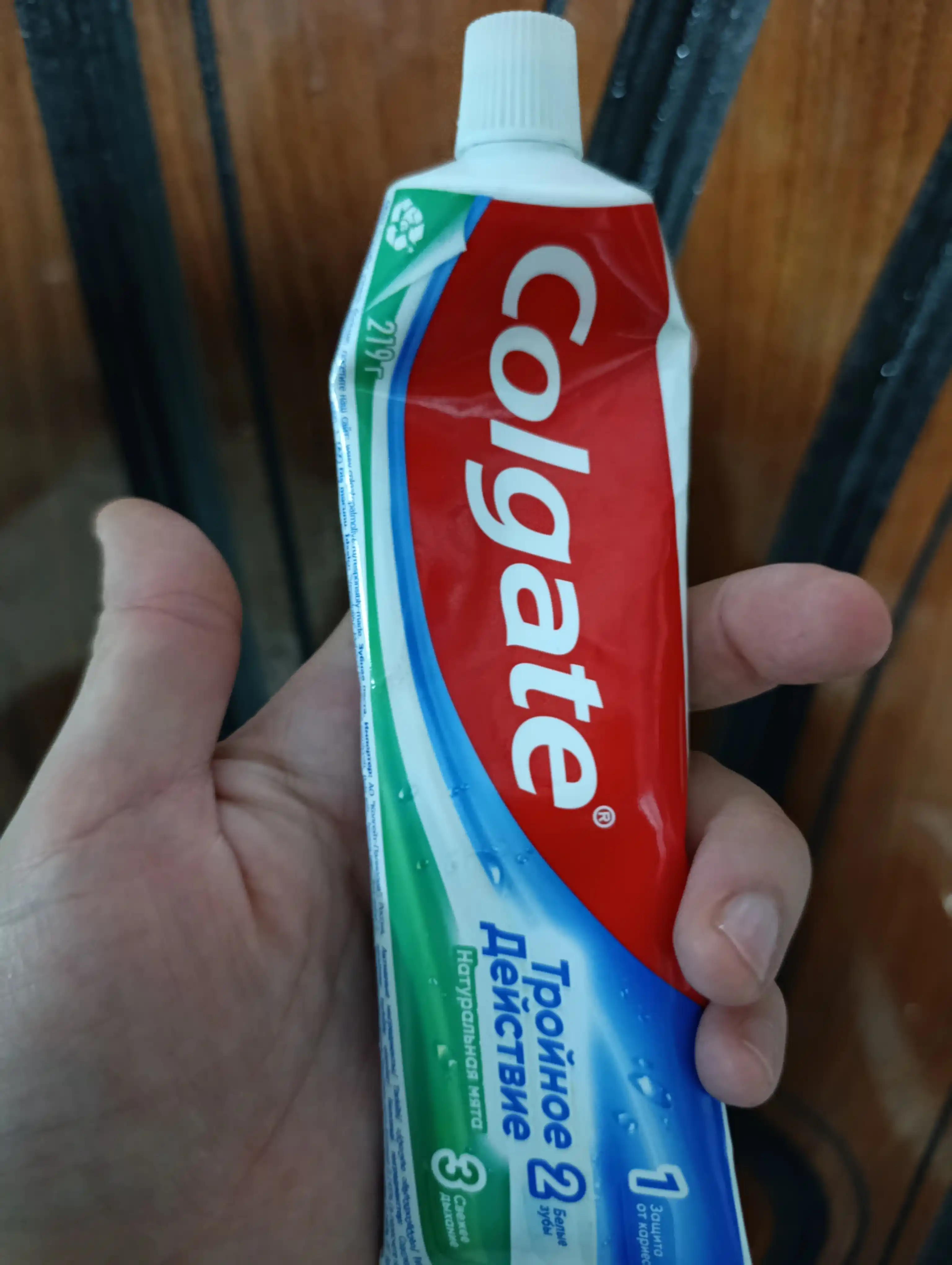 Зубная паста Colgate Triple Action, 150 мл
