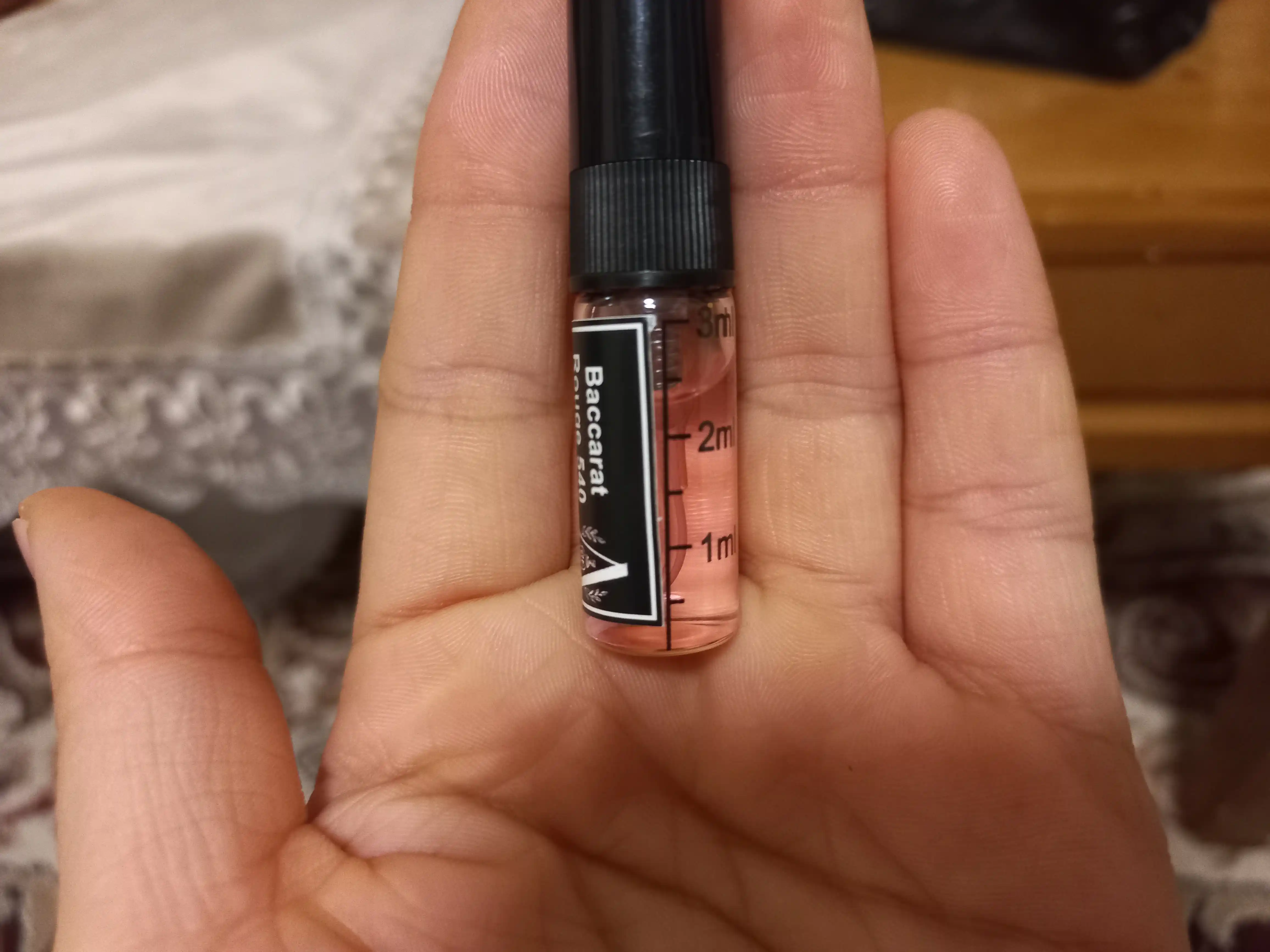 Atirlar ayollar va erkaklar uchun Baccarat Rouge 540 Maison Francis, unisex, kuzgi