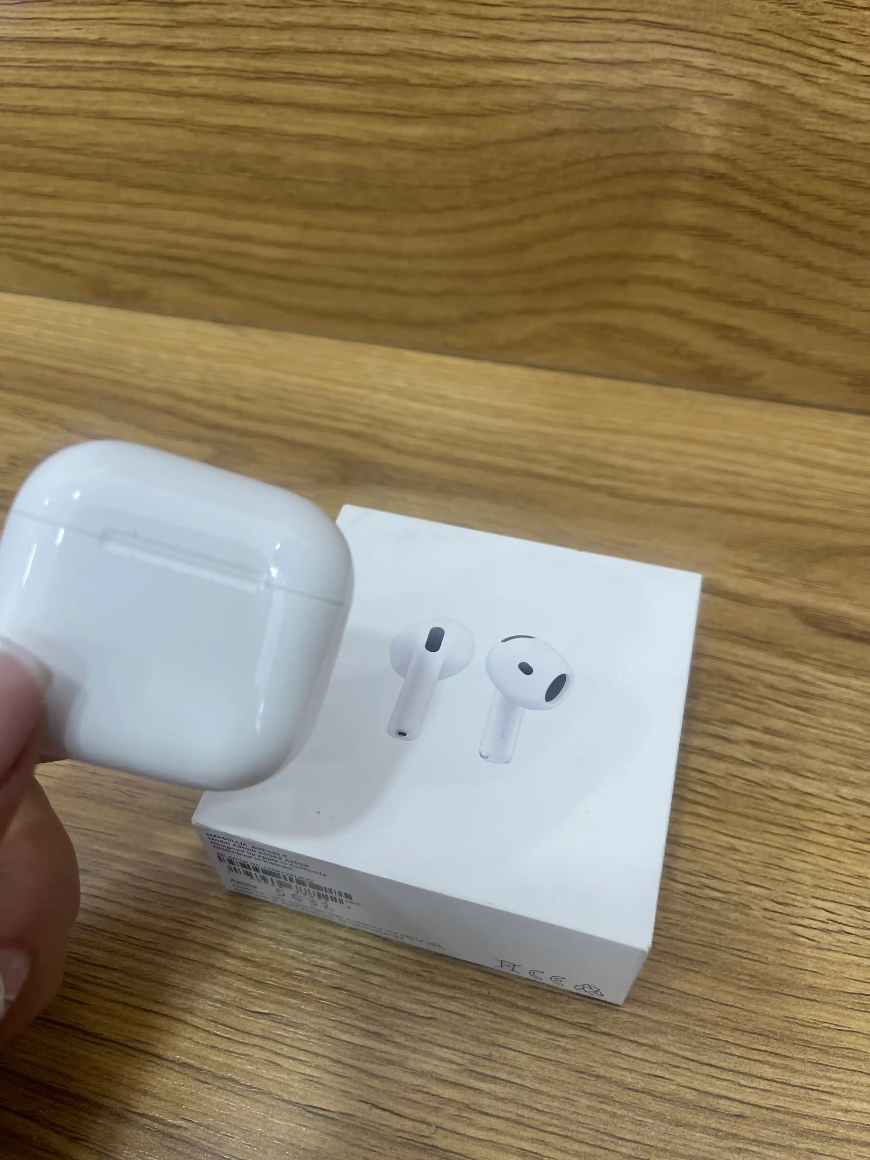 Simsiz quloqchinlar Apple AirPods 4 (2024) original