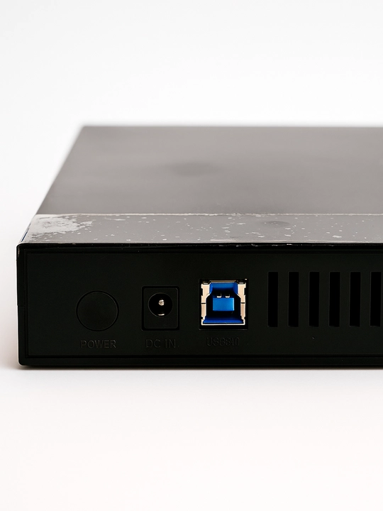 Tashqi korpus 3'5 SATA HDD disklar uchun USB 3.0 6Gb/s indikator va quvvat manbai bilan
