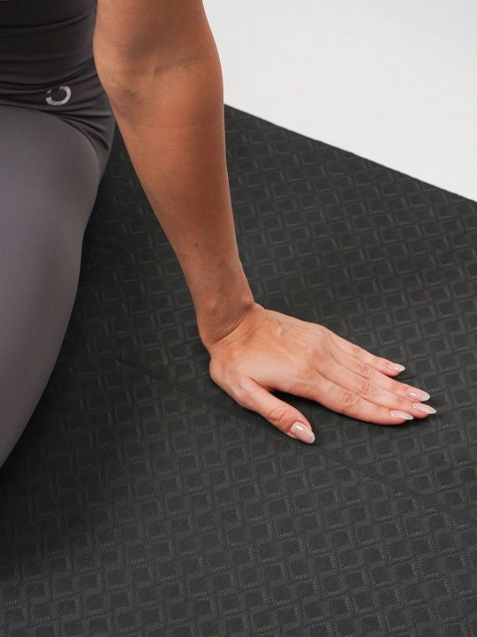 Yoga va fitnes uchun yengil gilamcha, TPE materiali