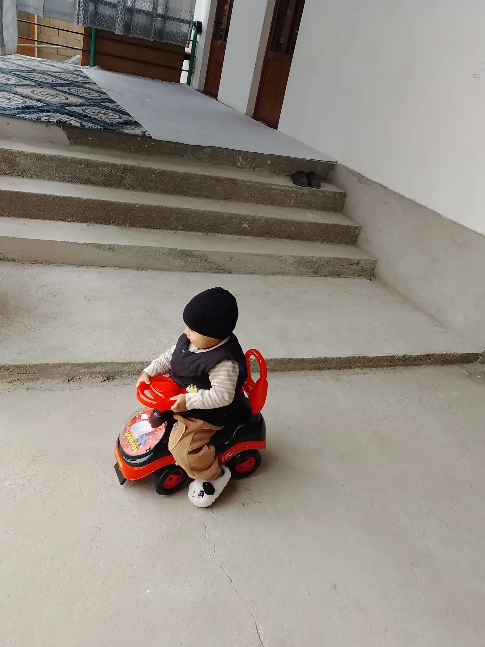 Surish mashinasi tolokar 1 yoshdan 3+ bolalar uchun