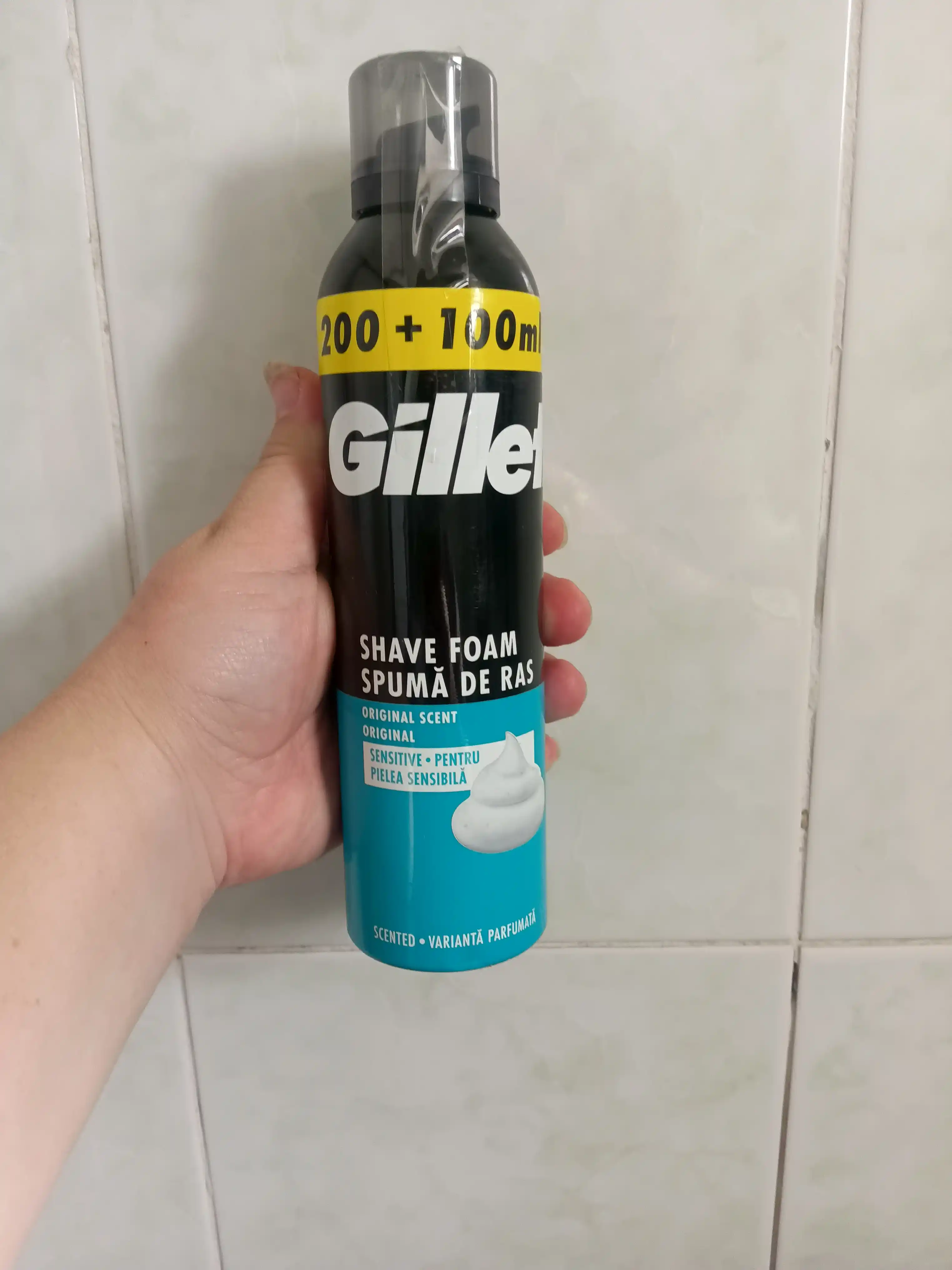 Пена для бритья Gillette Sensitive, для чувствительной кожи, дополнительная защита, 200+100 мл