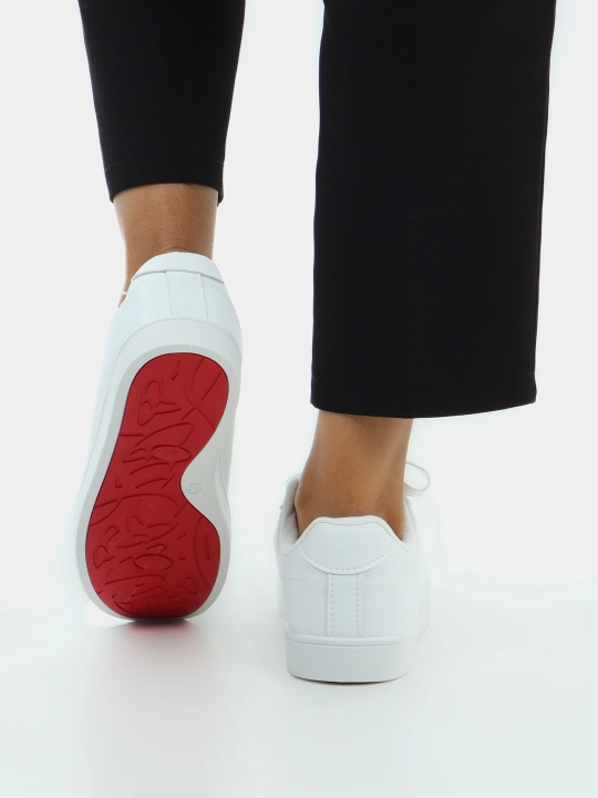 Sifati zo'r bo'lgan nachosli ayollar Louboutin krossovkalari. Olcham 36-41