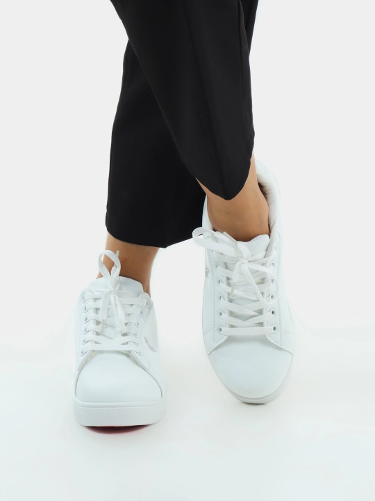 Sifati zo'r bo'lgan nachosli ayollar Louboutin krossovkalari. Olcham 36-41