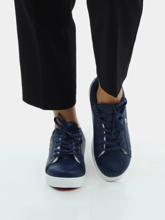 Sifati zo'r bo'lgan nachosli ayollar Louboutin krossovkalari. Olcham 36-41
