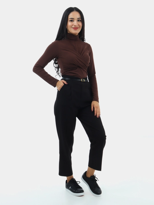 Sifati zo'r bo'lgan nachosli ayollar Louboutin krossovkalari. Olcham 36-41