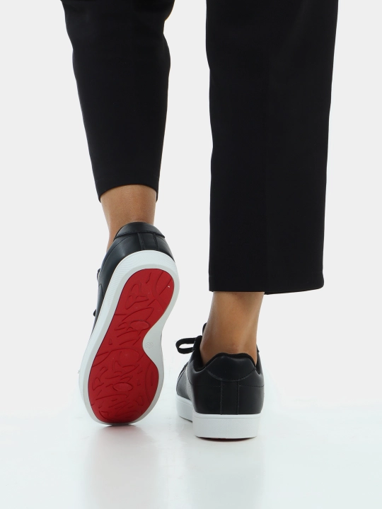 Sifati zo'r bo'lgan nachosli ayollar Louboutin krossovkalari. Olcham 36-41