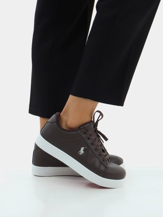 Sifati zo'r bo'lgan nachosli ayollar Louboutin krossovkalari. Olcham 36-41