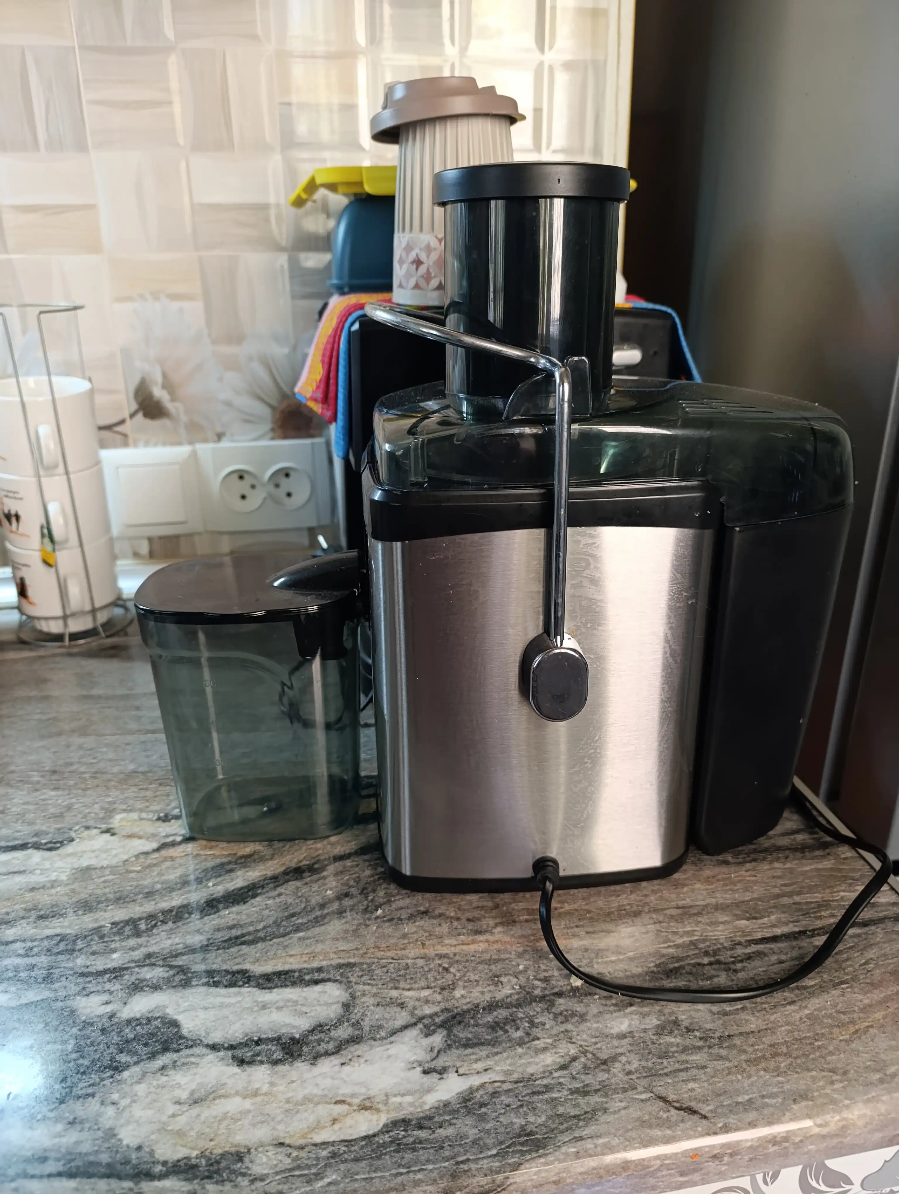 LG Elektr sharbat siqqich, meva va sabzavotlar oshxona kombayni, 600 ml, 1000 Vt