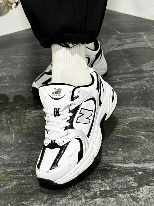 Ayollar va qizlar uchun krossovkalar New Balance 530 kuz uchun