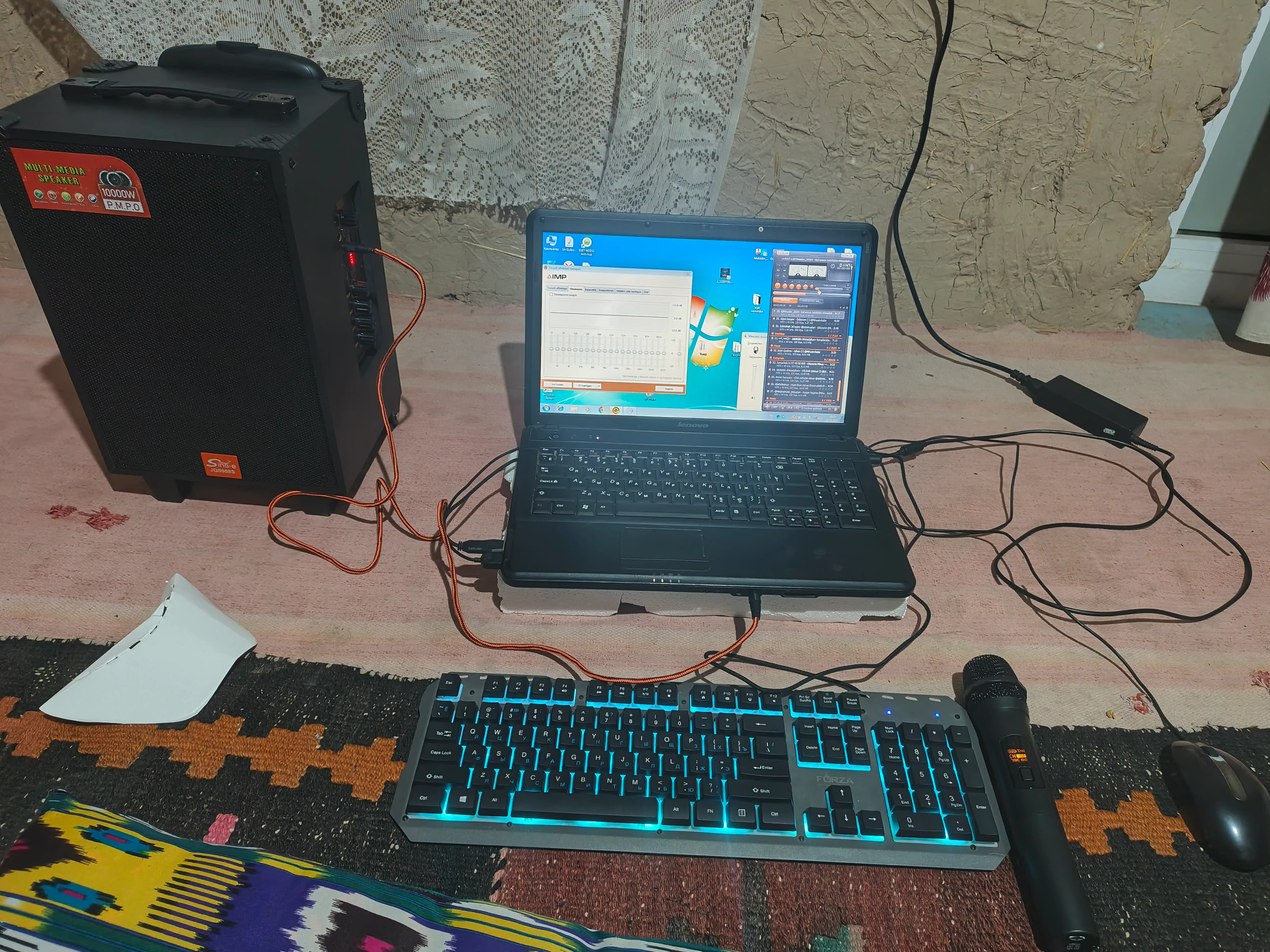 Kolonka karaoke simsiz portativ ZQS Bluetooth bilan, mikrofon va RGB yoritgich bilan