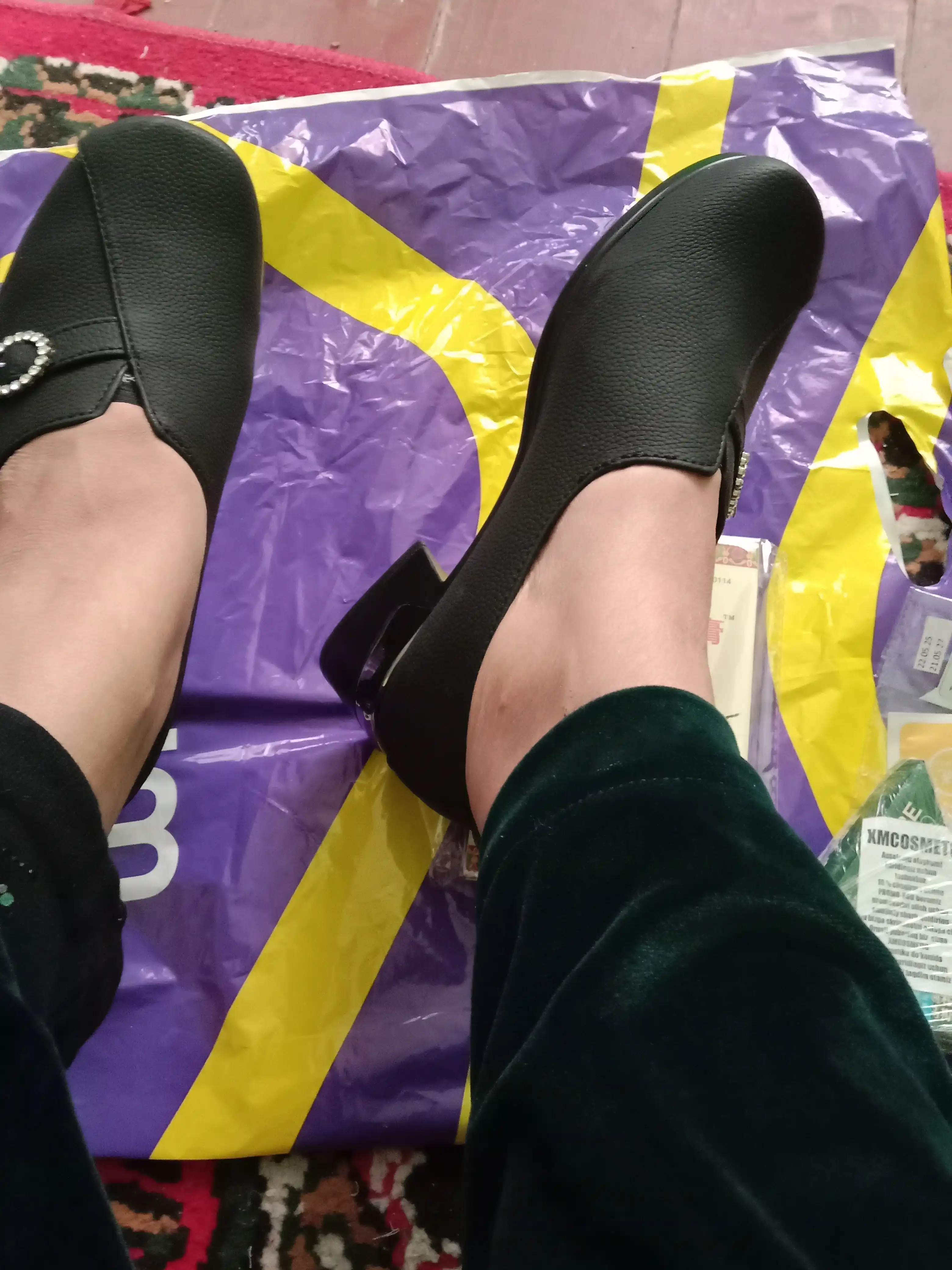 Ayollar poyabzali Sling Black Stiletto - barqaror poshnali zamonaviy poyabzal, nachos yo'q