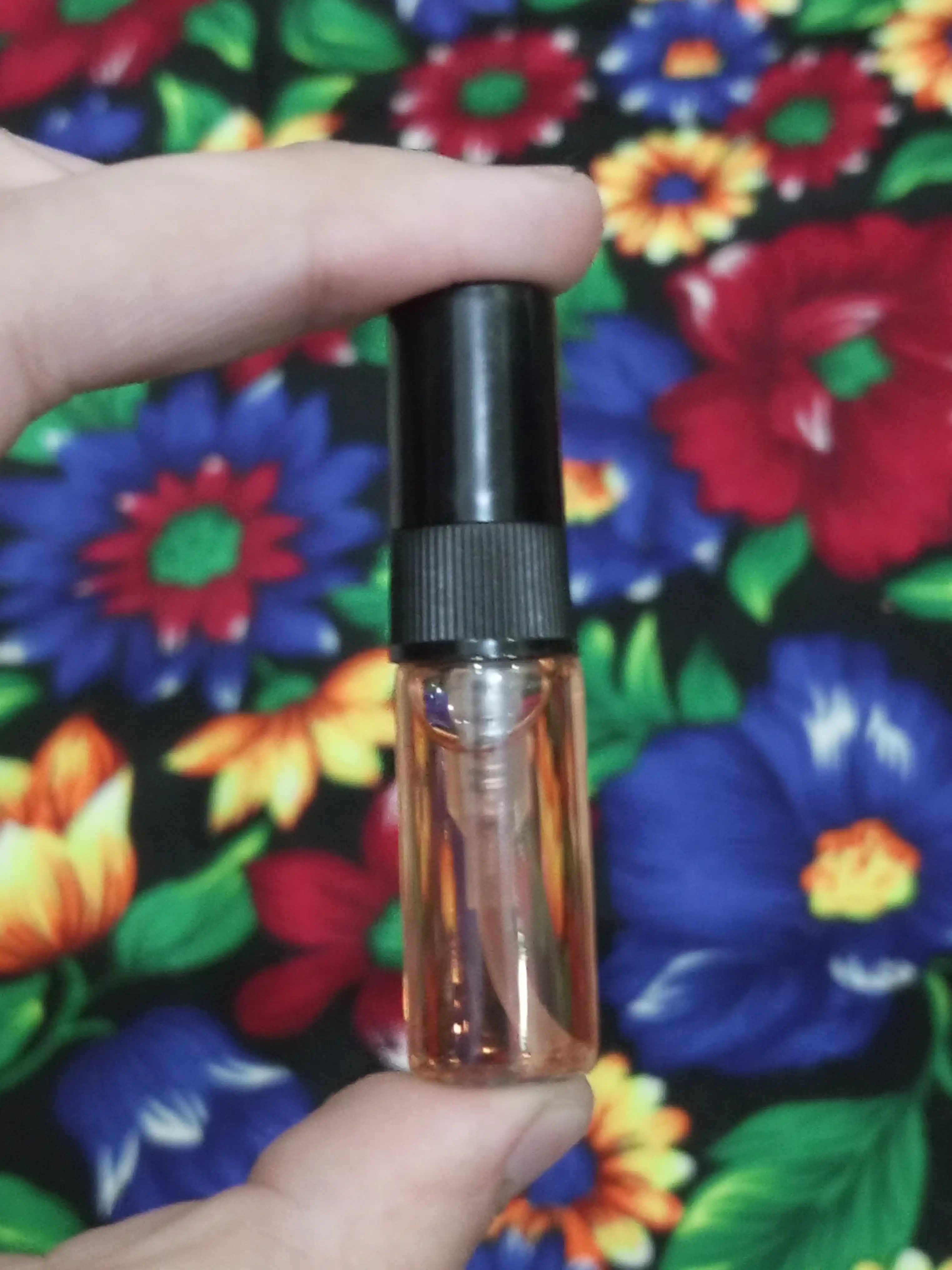 Atir, Yves Saint Laurent Libre, ayollar uchun, lavanda va vanilning shleyfi, duxi 5 ml