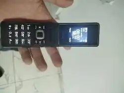 Novey Z320 mobil telefon-raskladushka, 2 SIM, kamera, 3 rang, knopkali telefon