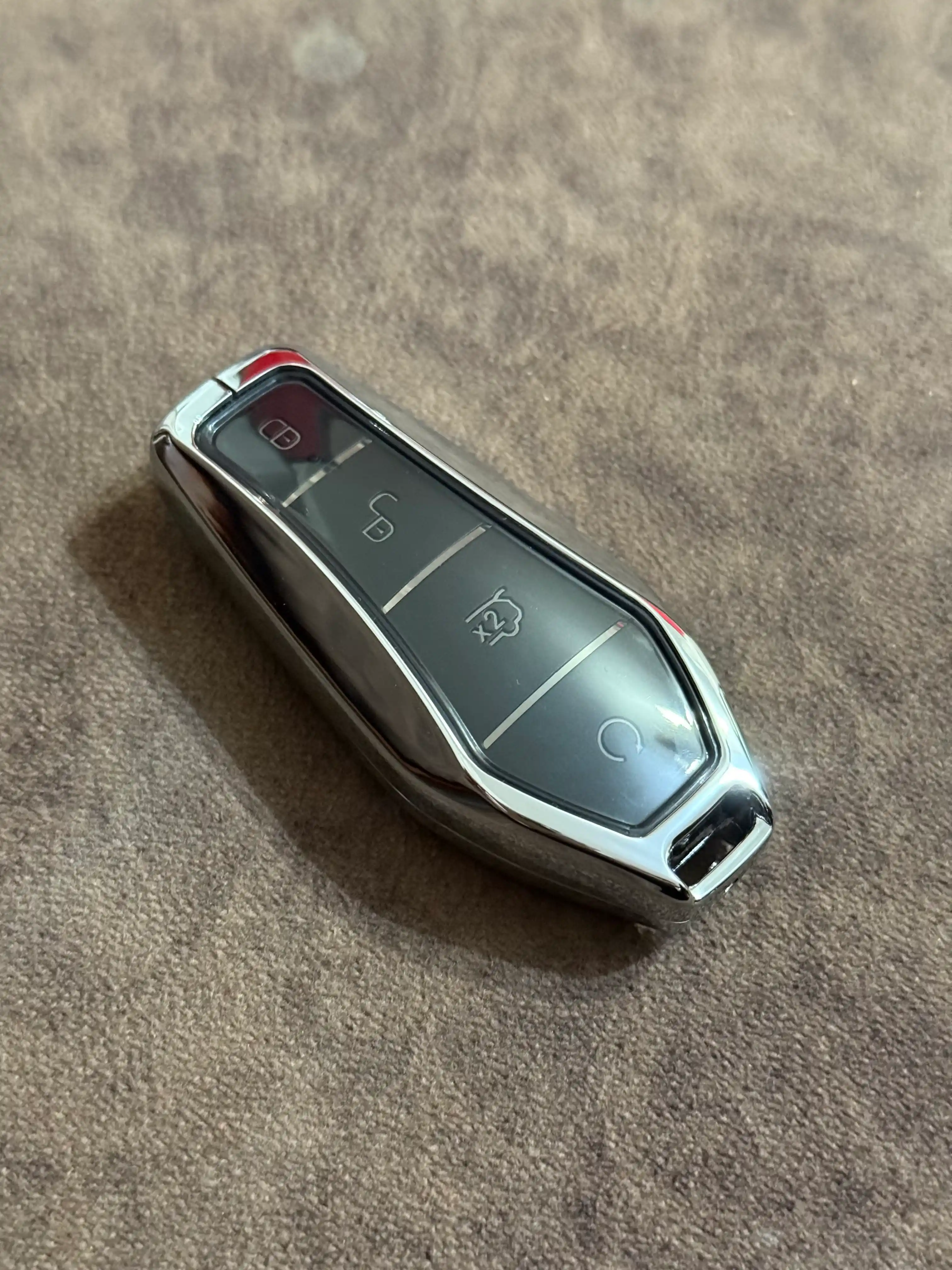 Metall gʻilof BYD E2/Yuan Up/Song Plus/Pro/Smart/Han/Tang avtomobil kaliti, pulti uchun