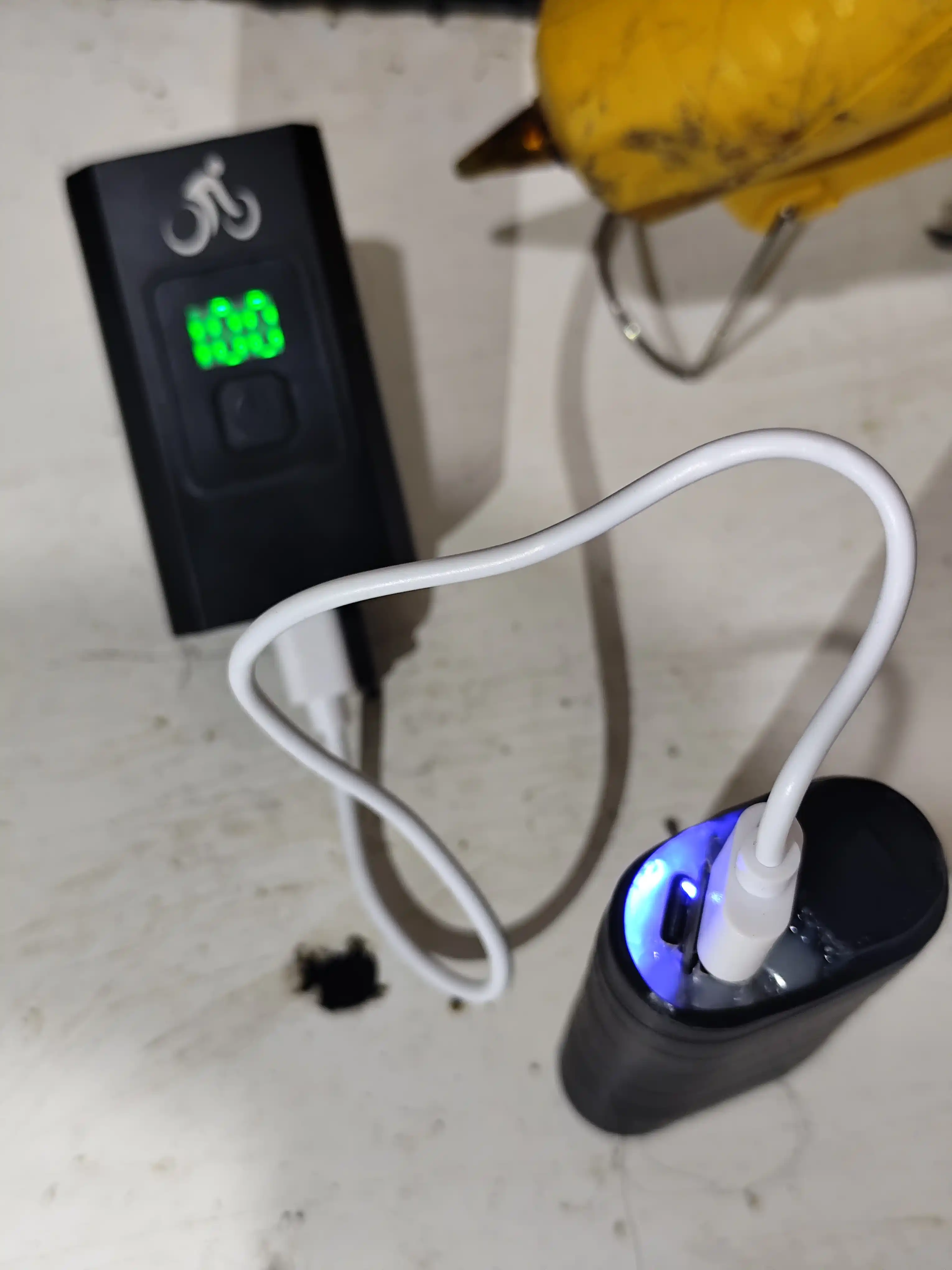 TYPE-C kirish va USB-A chiqishi 5V 2A bo'lgan PowerBANK moduli