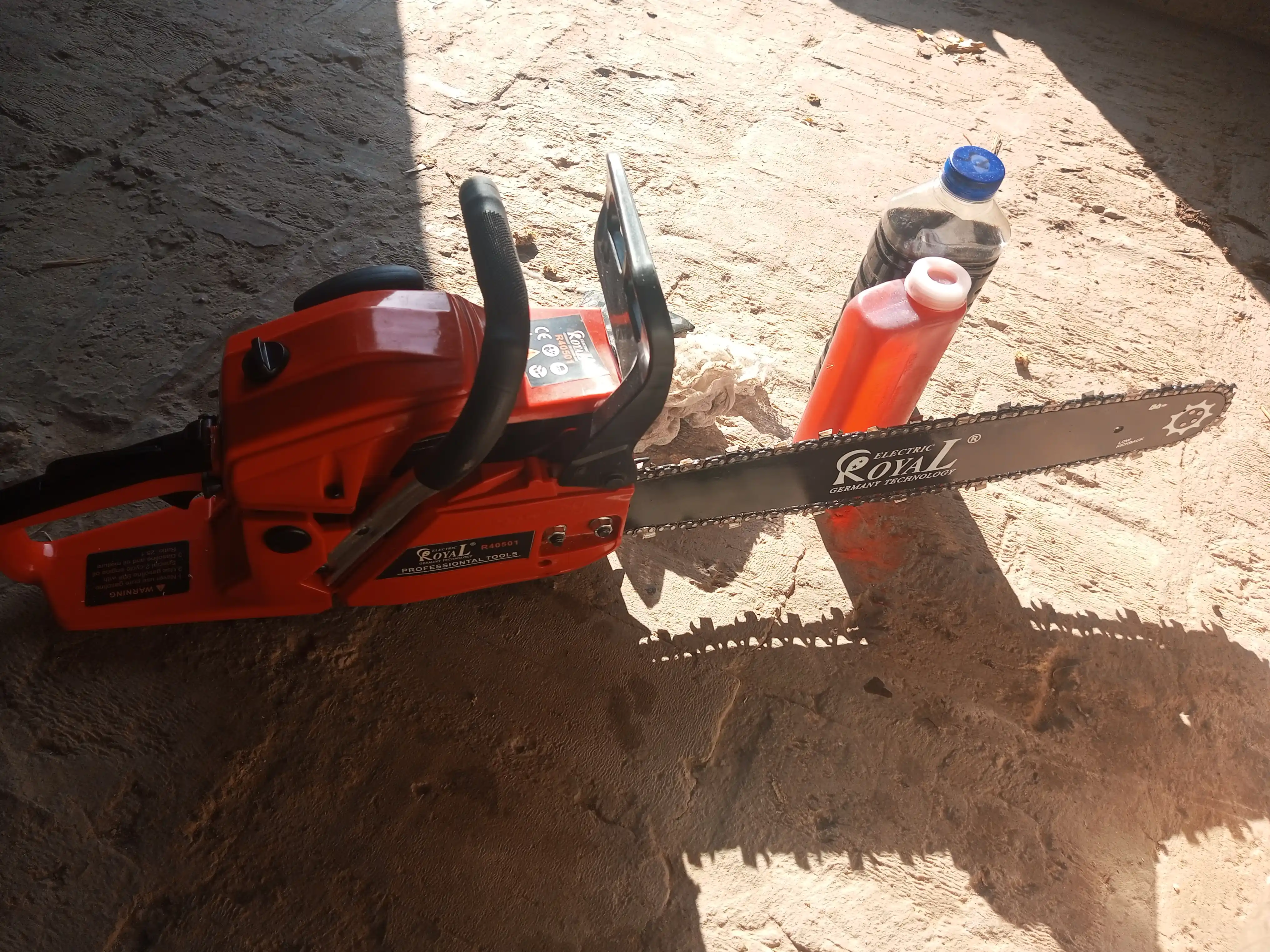 Benzinli motorli zanjirli arra ROYAL R40501, 2000 Vt