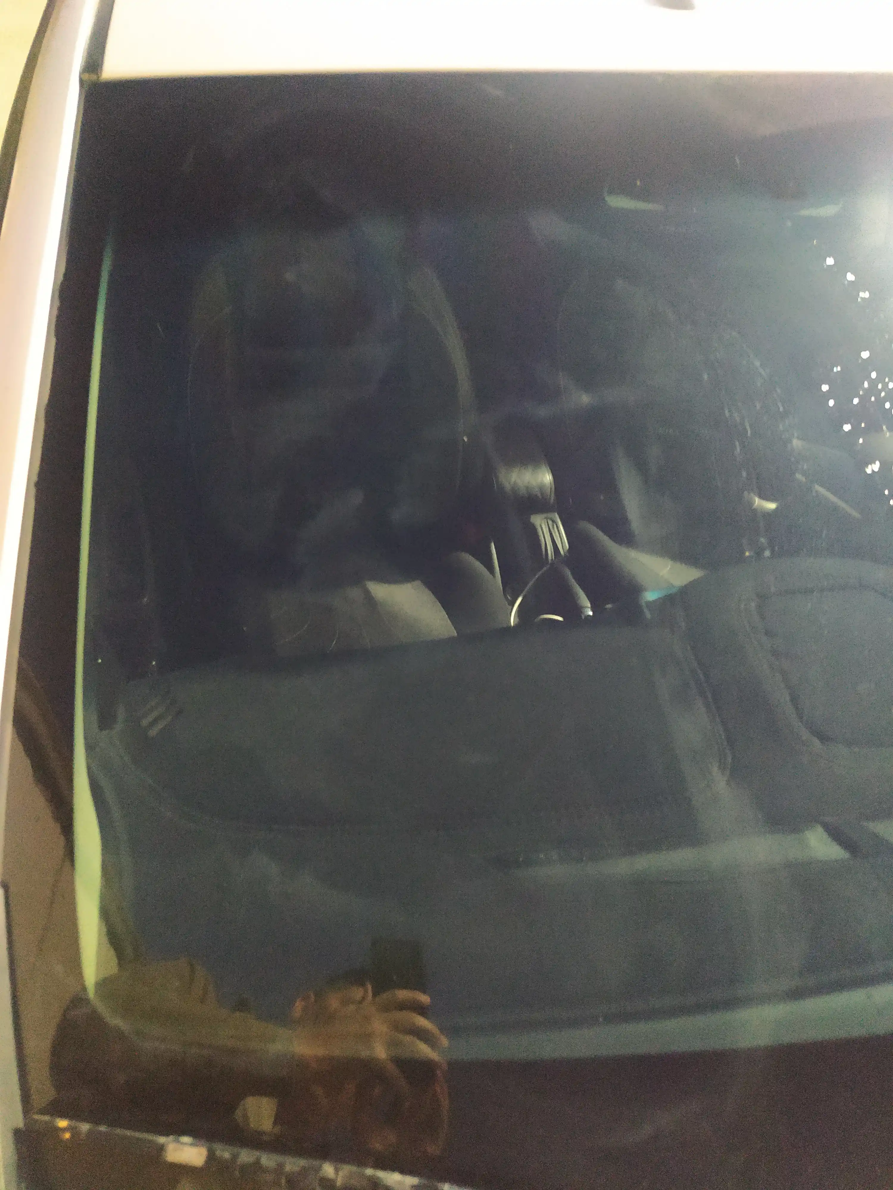 Полировка автомобильных стекол, удаление масляной пленки со стекла, уход за автомобилем 