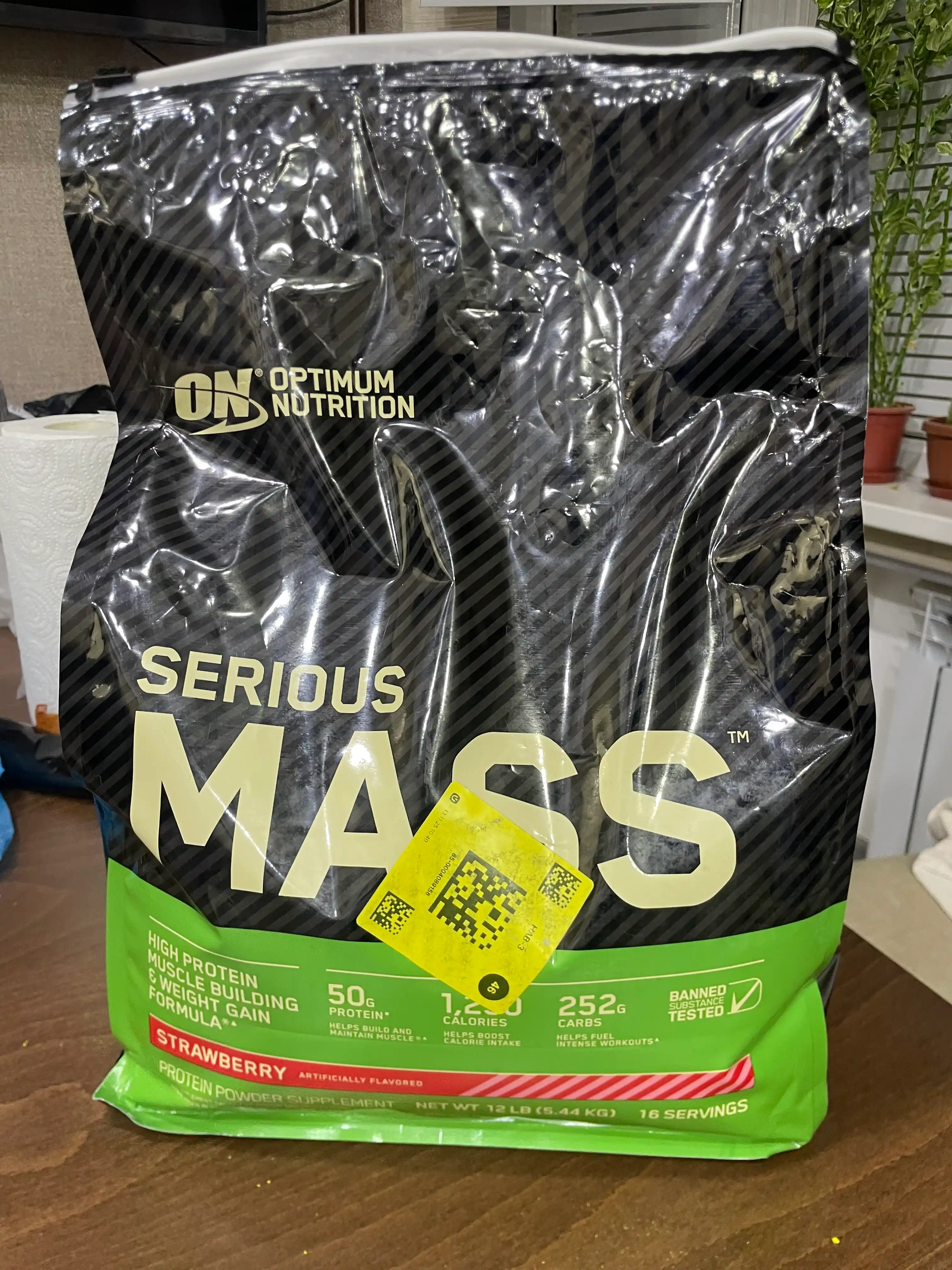 Stikerli Amerika geyneri Serious Mass Optimum Nutrition, 5.5 kg, 5 gr creatin tarkibida