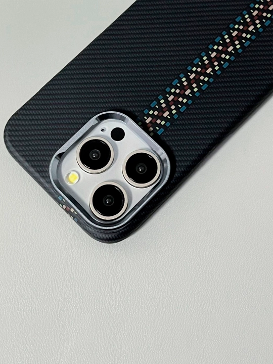 Karbon chexol iPhone 13, 14, 15, 16, 17 Pro Max, Magsafe bilan — ayfon chehol 16 Pro Max